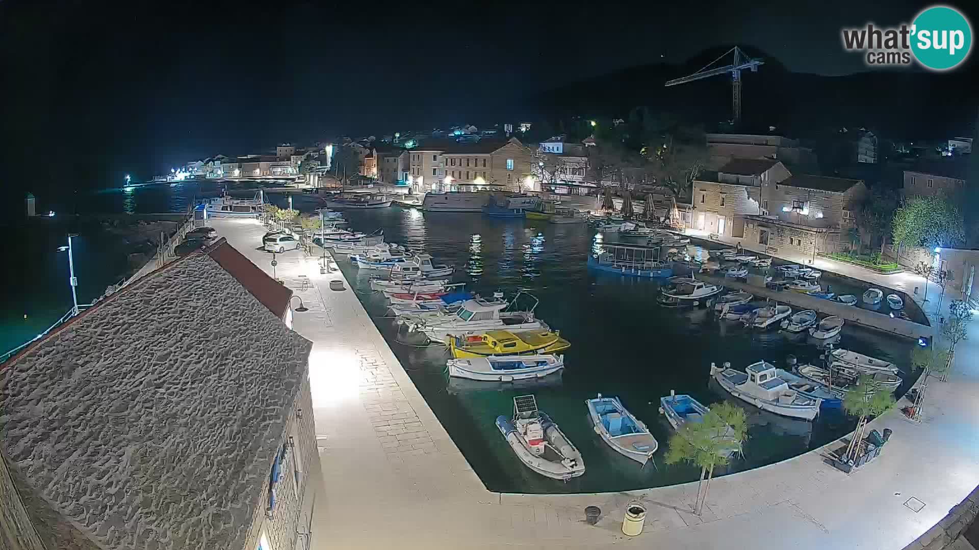 Webcam Bol Hafen – Liveblick auf Bol Riva & Marina