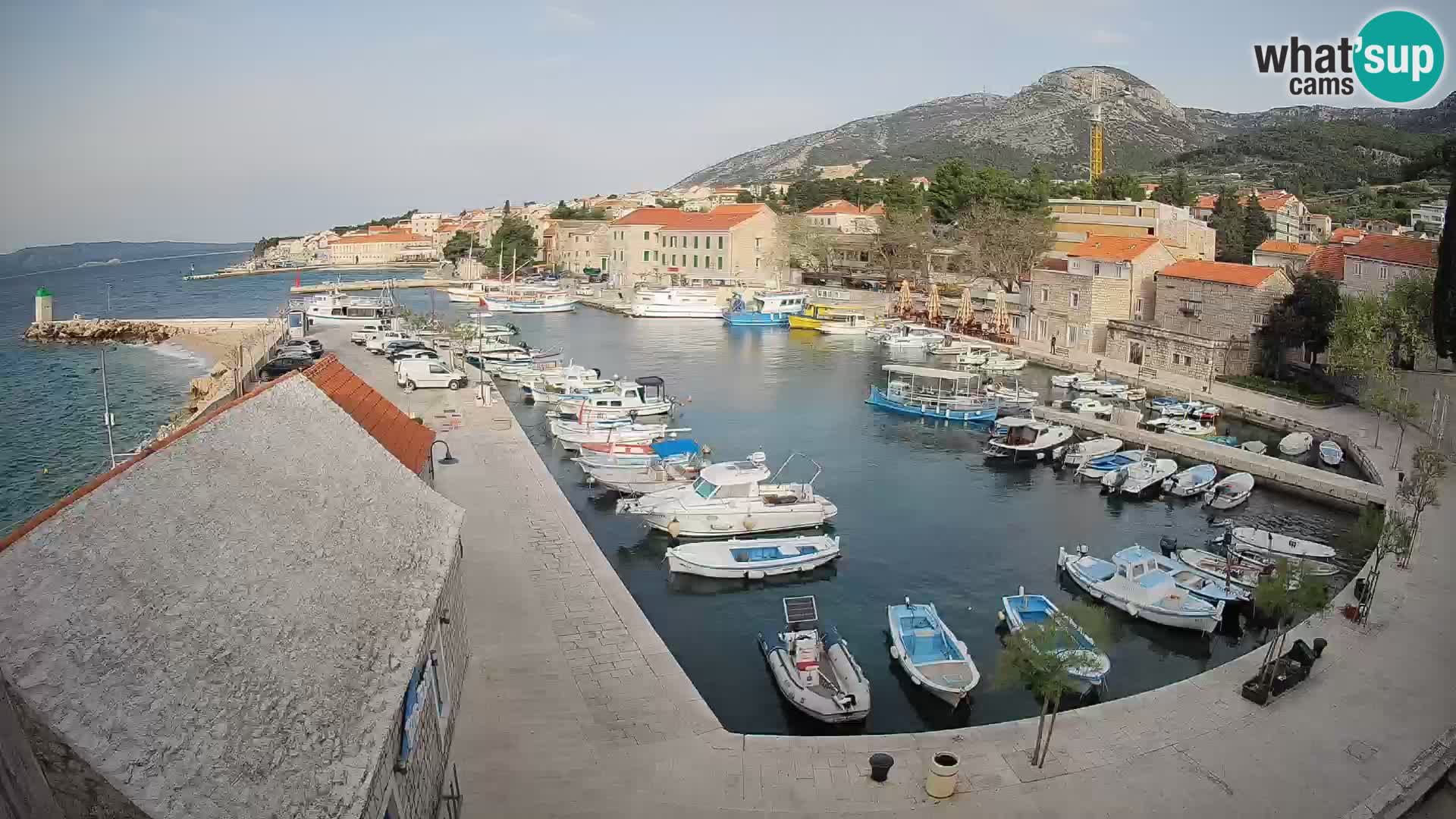 Webcam Bol Hafen – Liveblick auf Bol Riva & Marina