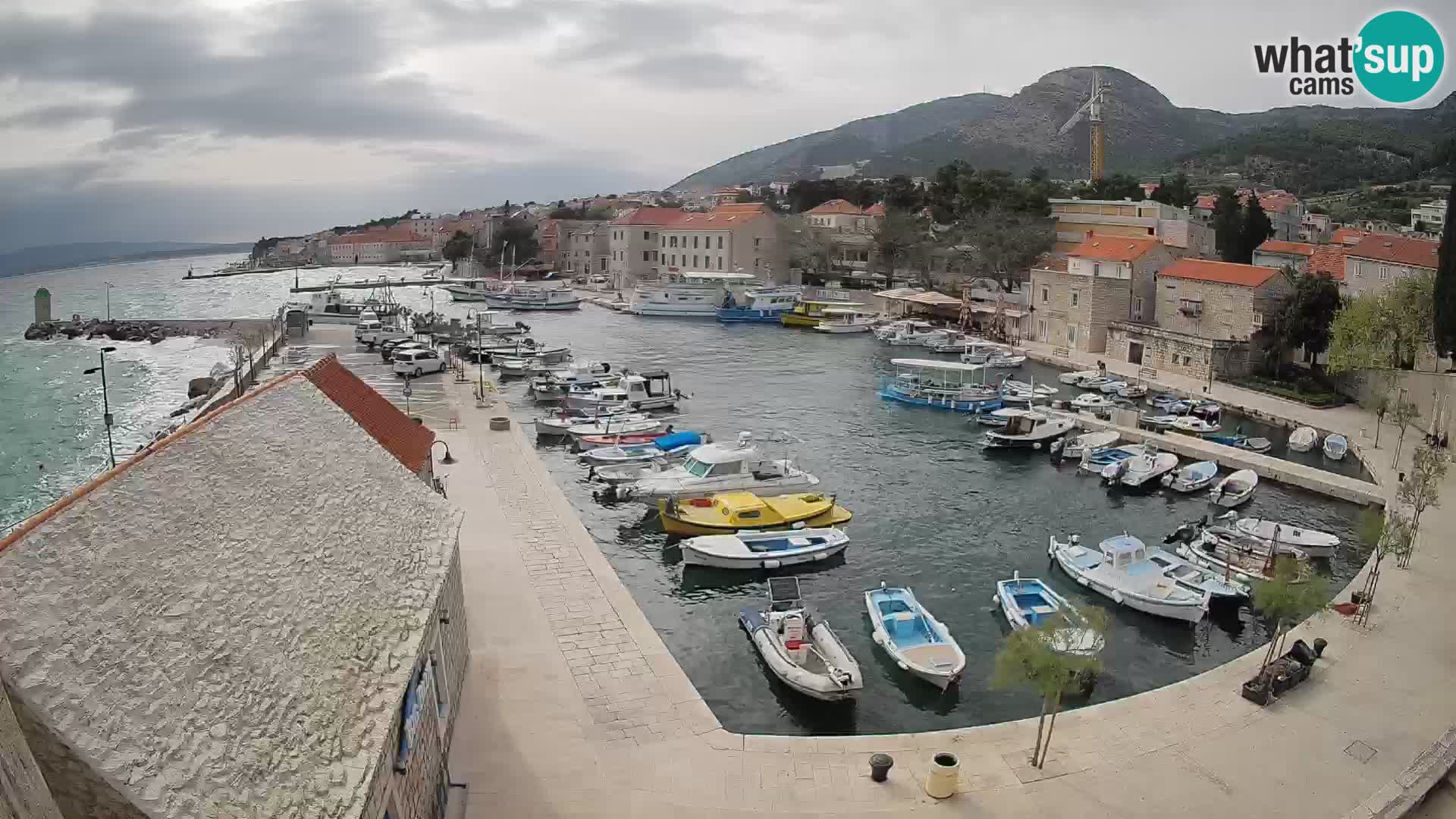 Webcam Bol Hafen – Liveblick auf Bol Riva & Marina