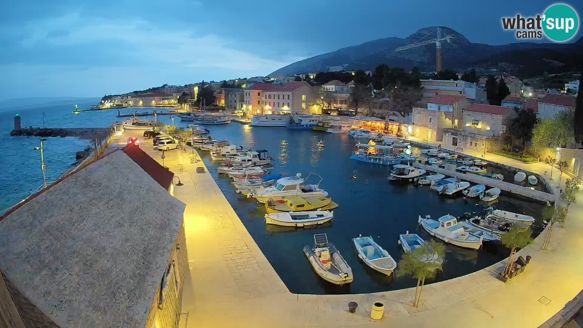 Webcam Bol Hafen – Liveblick auf Bol Riva & Marina