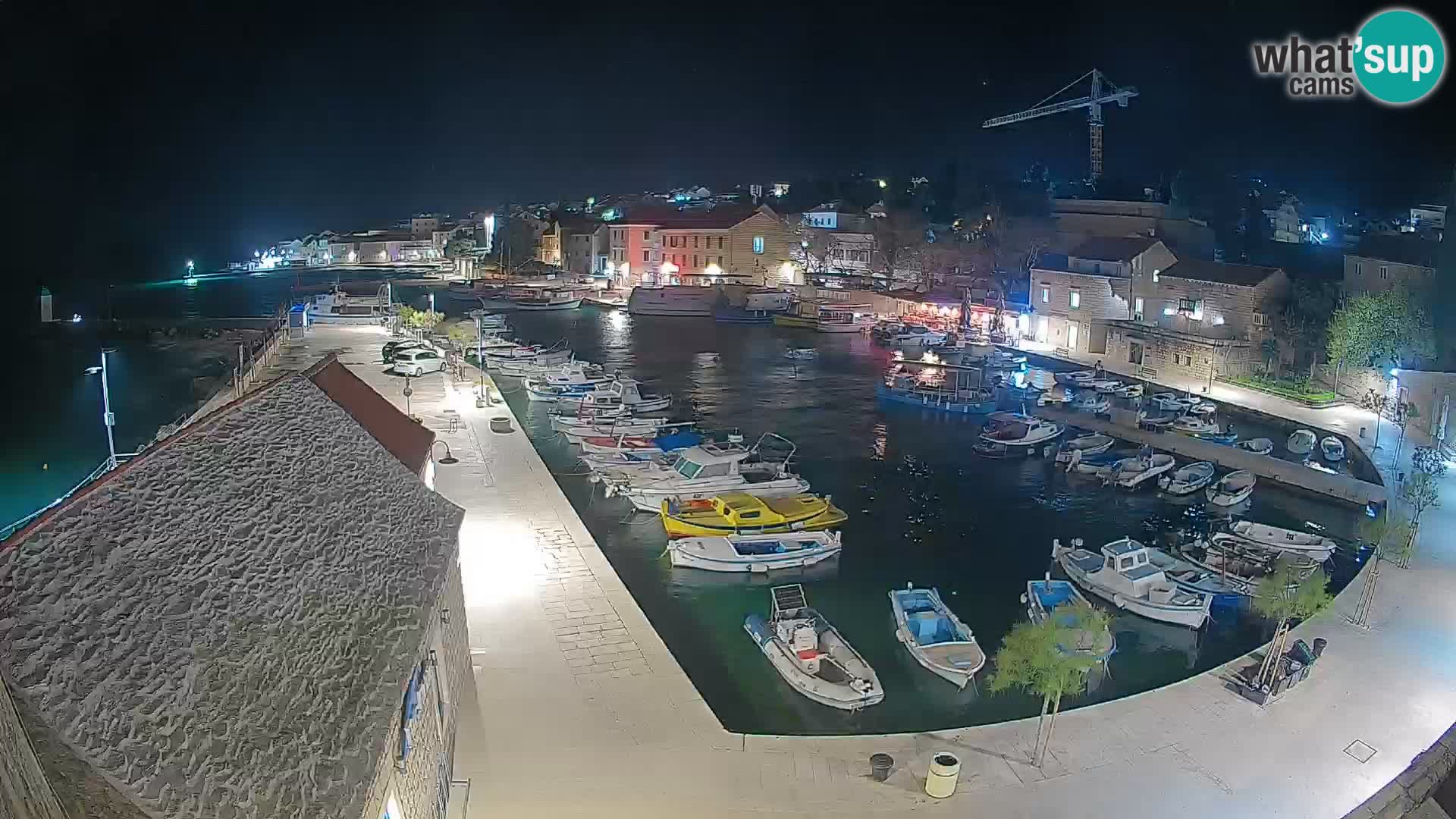 Webcam Bol Hafen – Liveblick auf Bol Riva & Marina