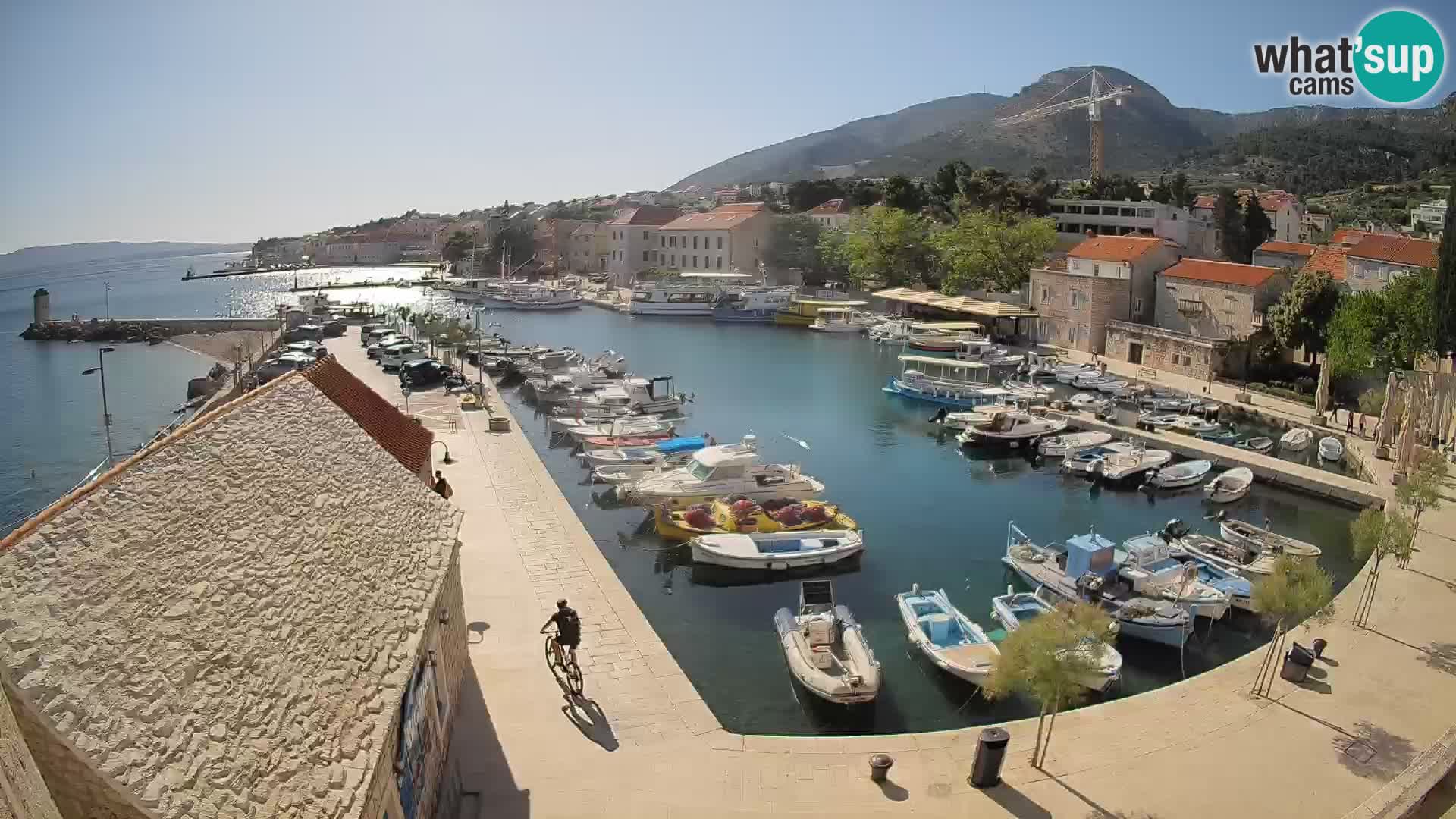 Webcam Bol Harbour – Live View of Bol Riva & Marina
