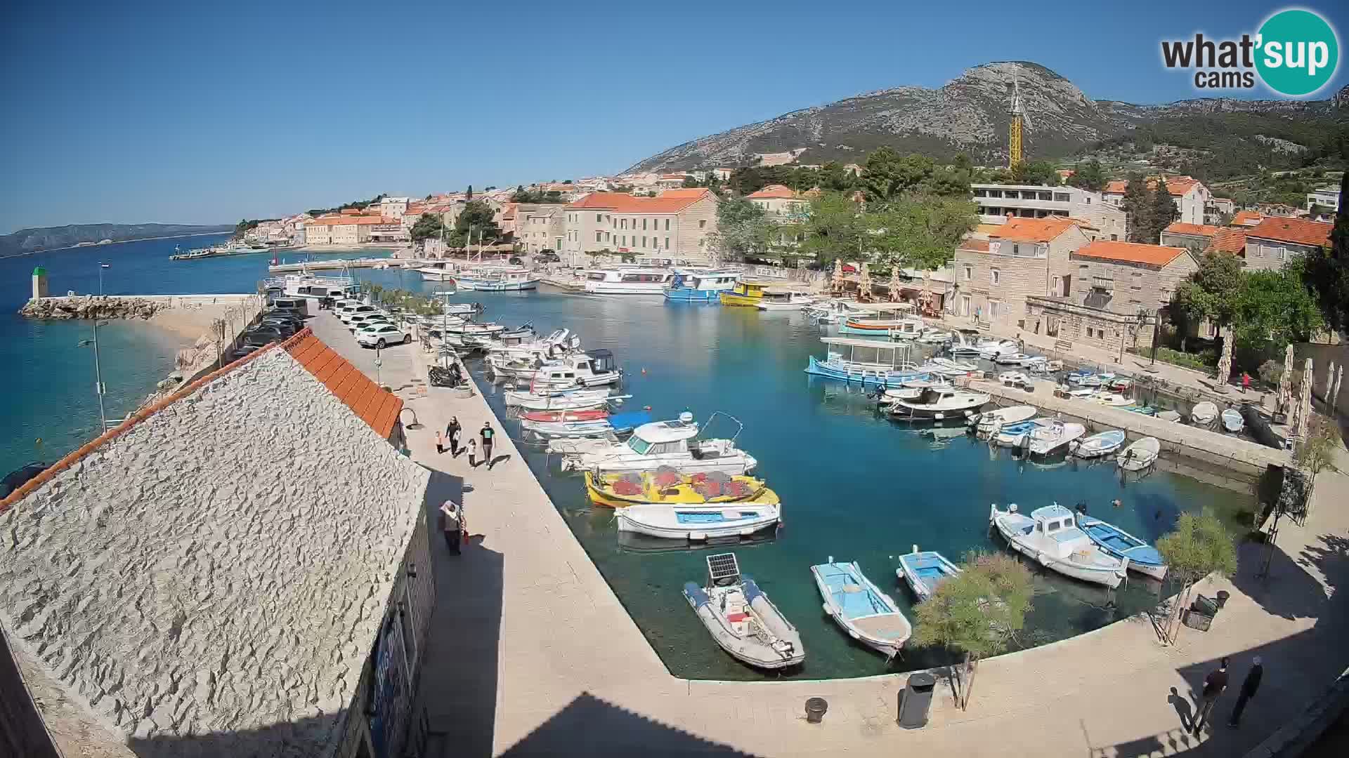 Webcam porto di Bol – Vista live sulla Riva e Marina