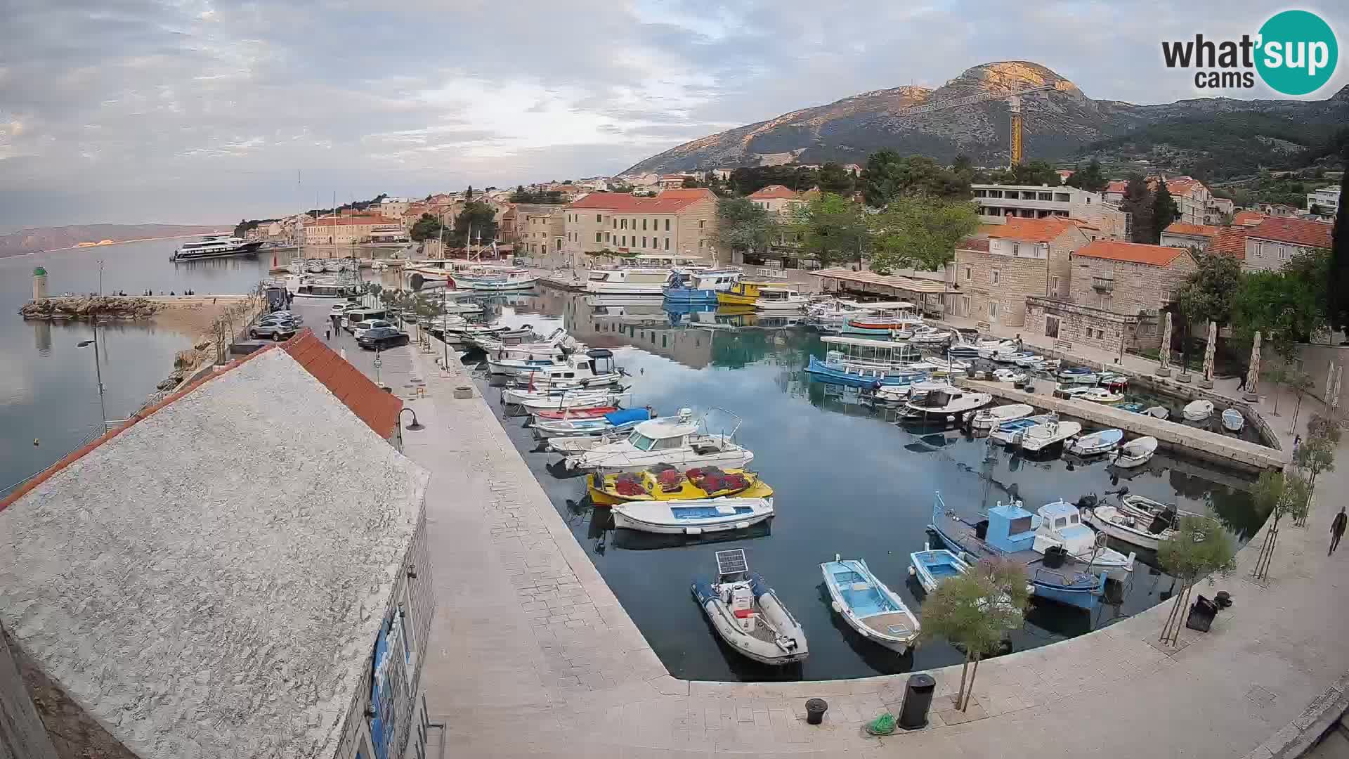 Webcam Bol Harbour – Live View of Bol Riva & Marina