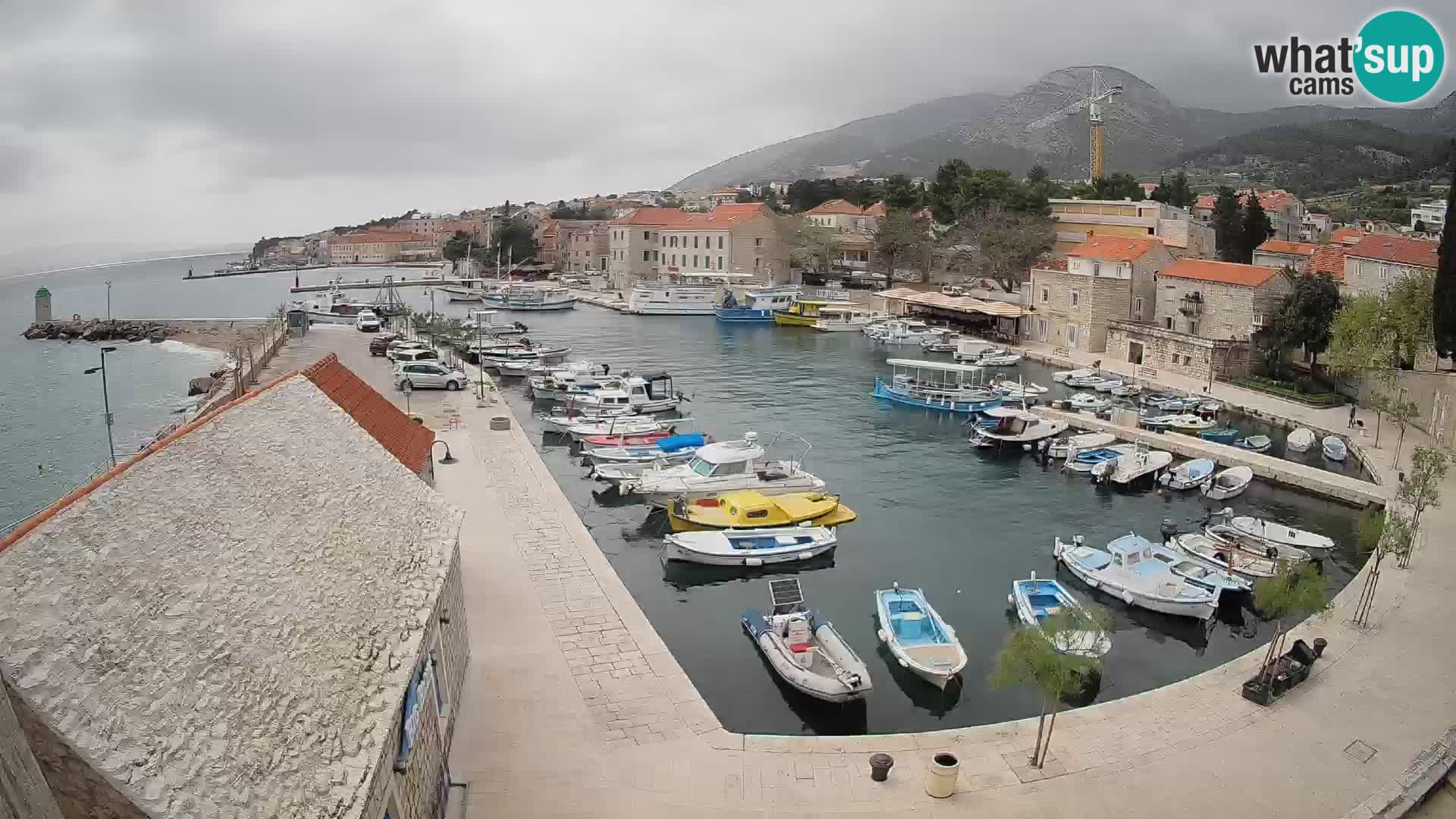 Webcam Bol Hafen – Liveblick auf Bol Riva & Marina