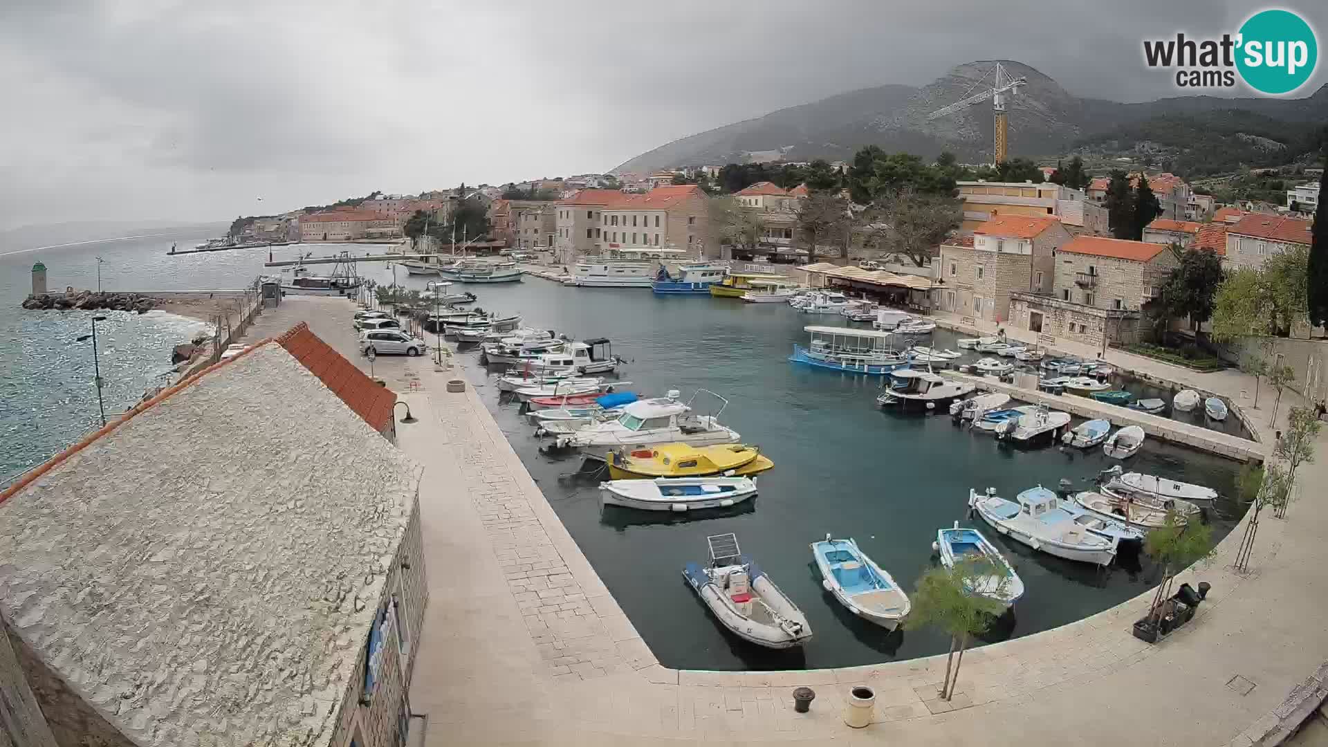 Webcam Bol Hafen – Liveblick auf Bol Riva & Marina