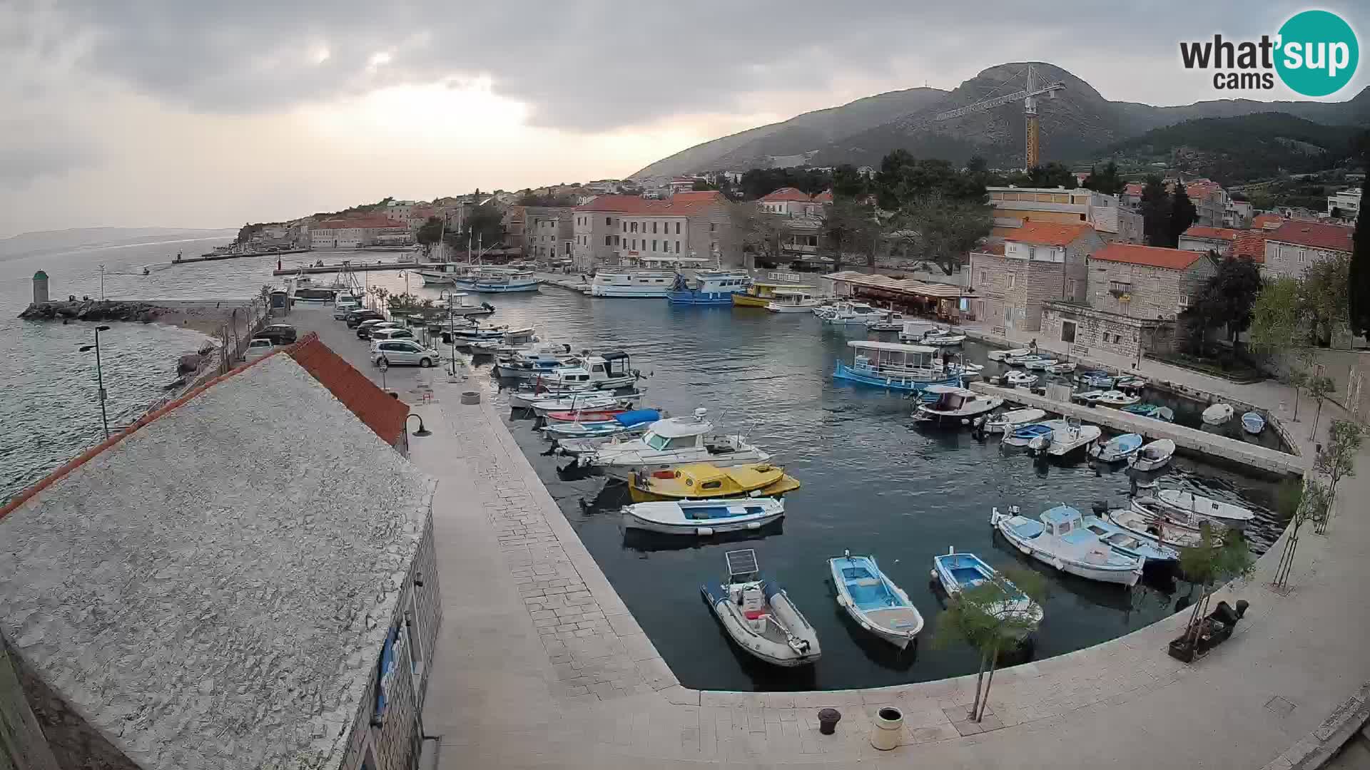 Webcam Bol Hafen – Liveblick auf Bol Riva & Marina