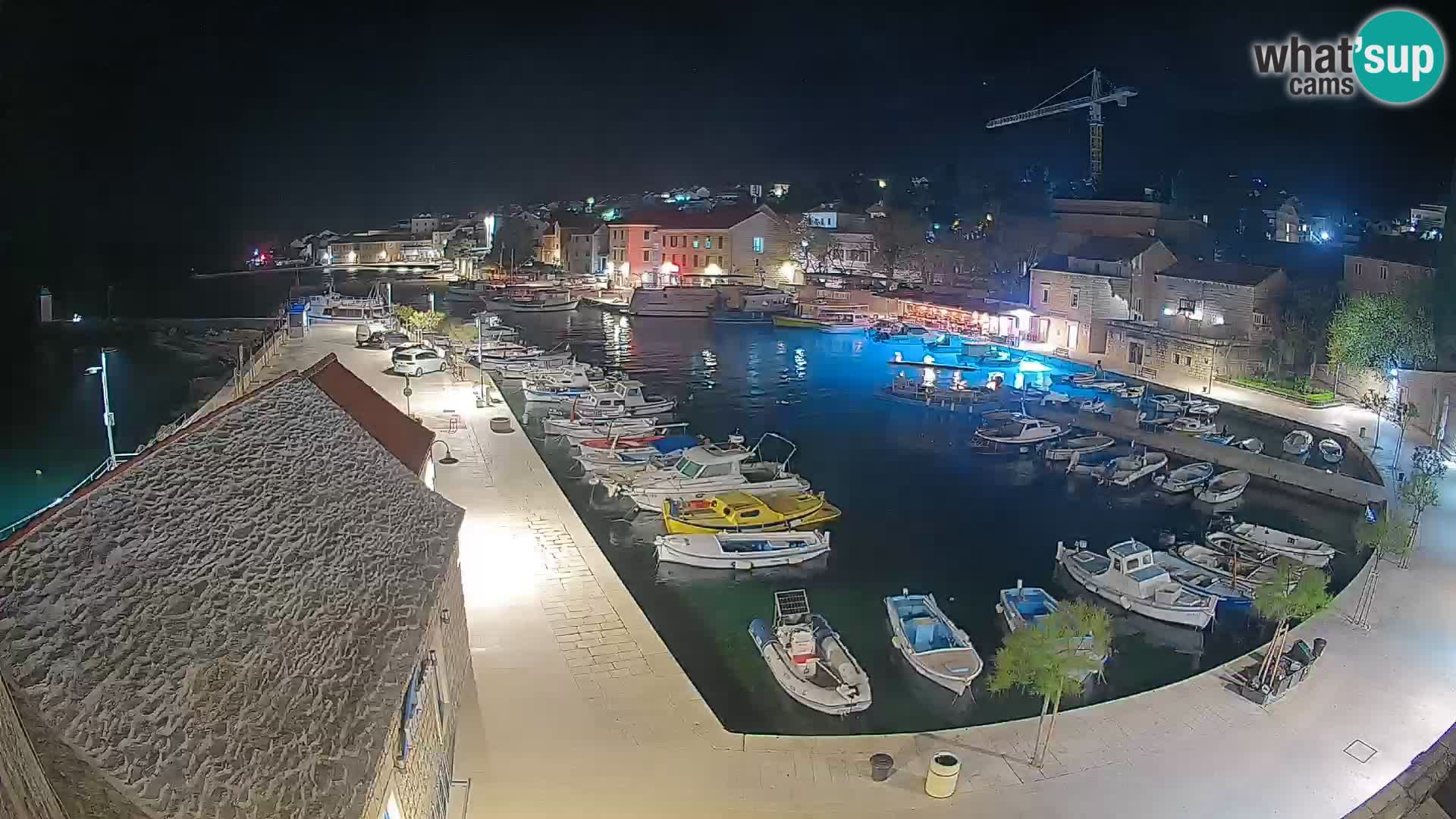Webcam Bol Hafen – Liveblick auf Bol Riva & Marina