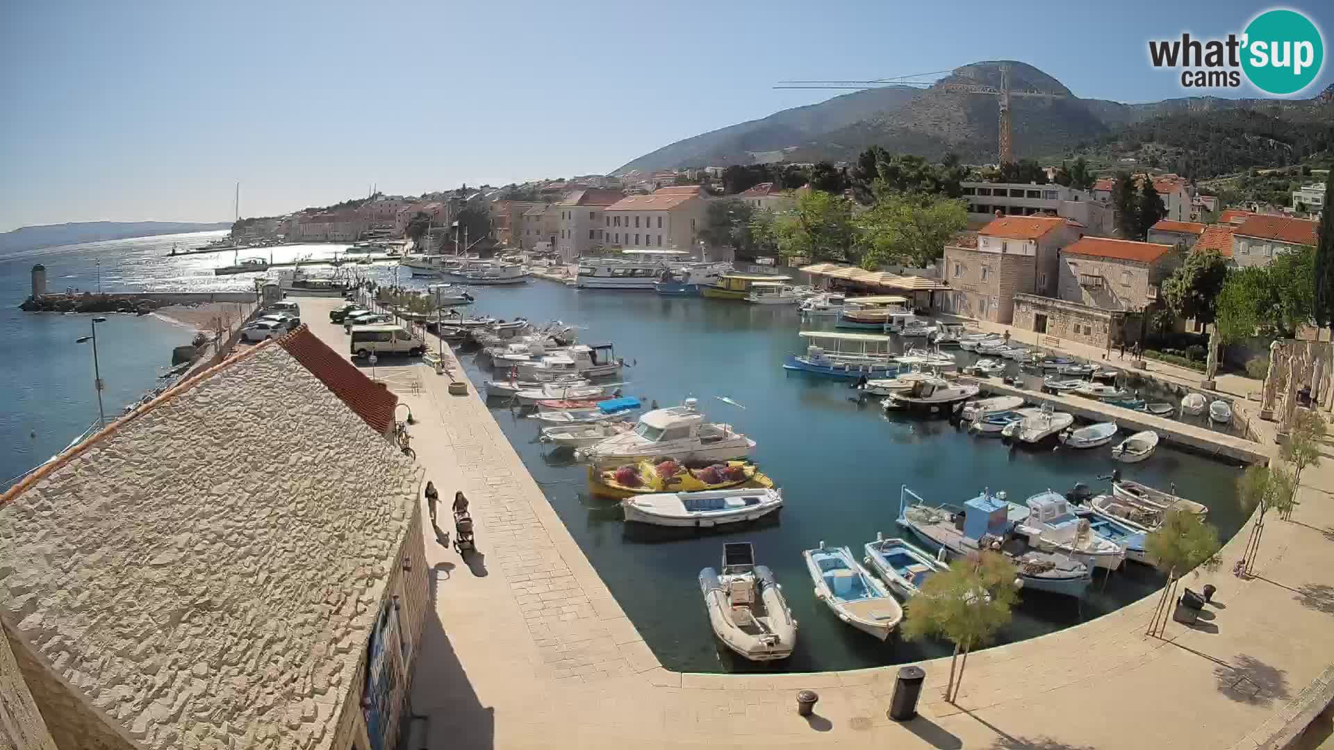 Webcam Bol Harbour – Live View of Bol Riva & Marina