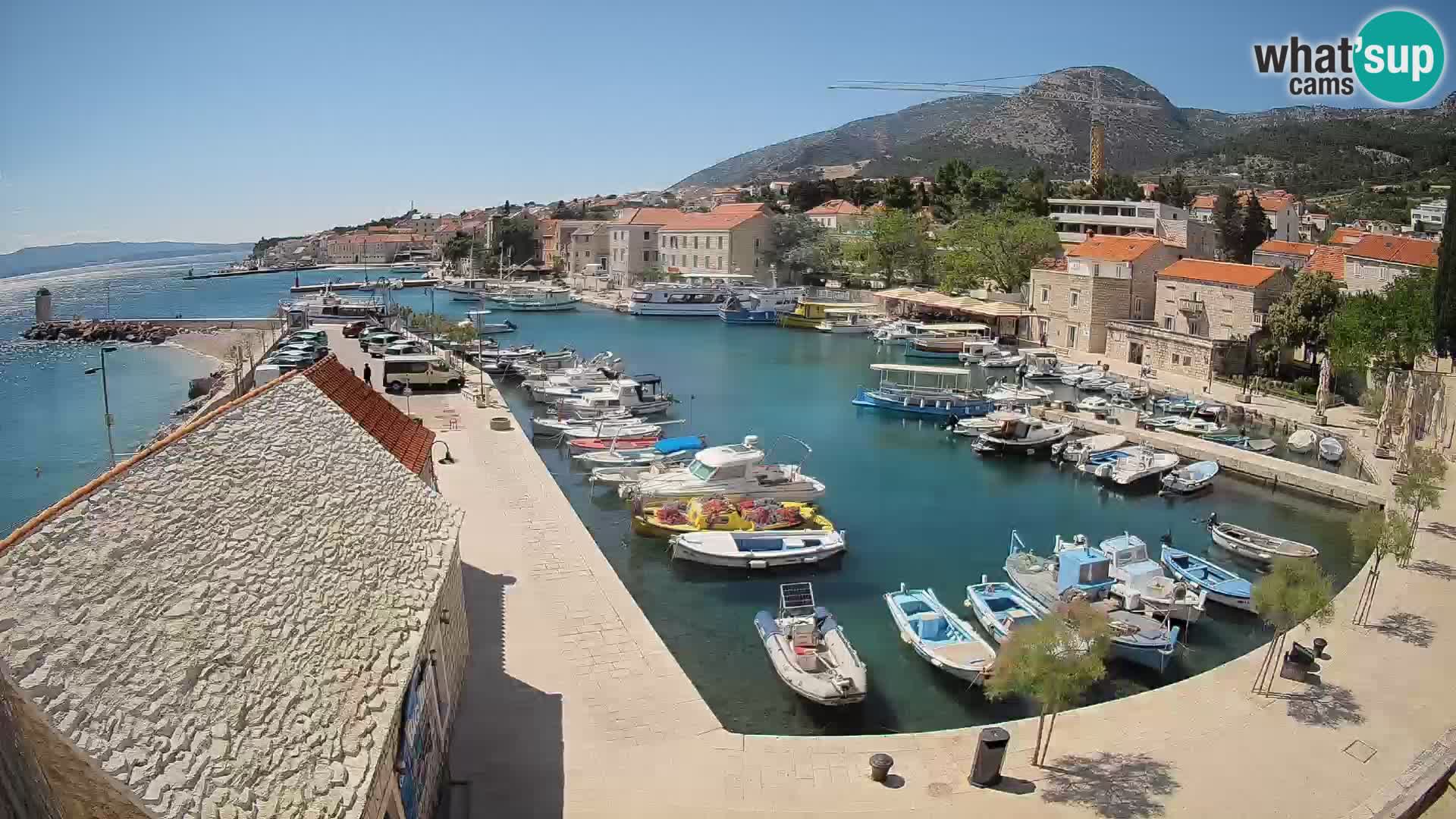 Webcam Bol Harbour – Live View of Bol Riva & Marina