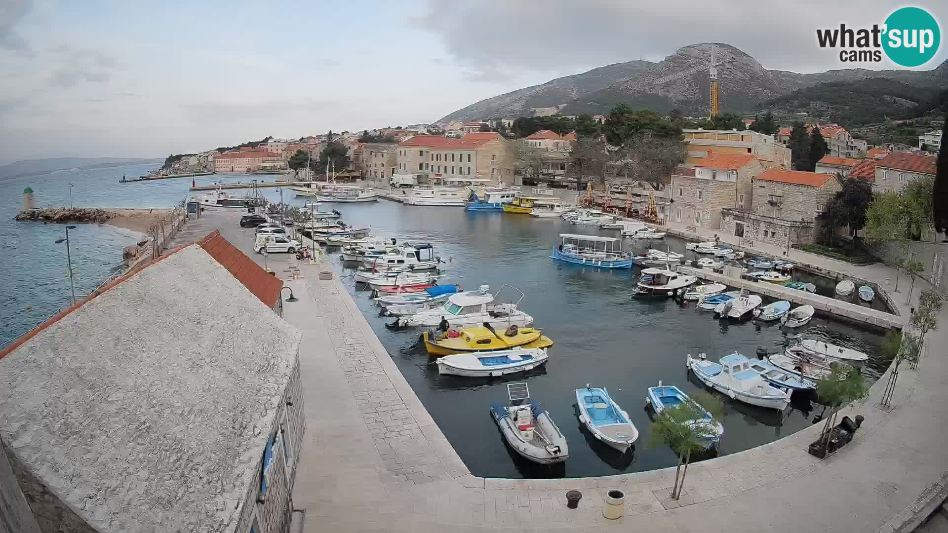 Webcam Bol Hafen – Liveblick auf Bol Riva & Marina