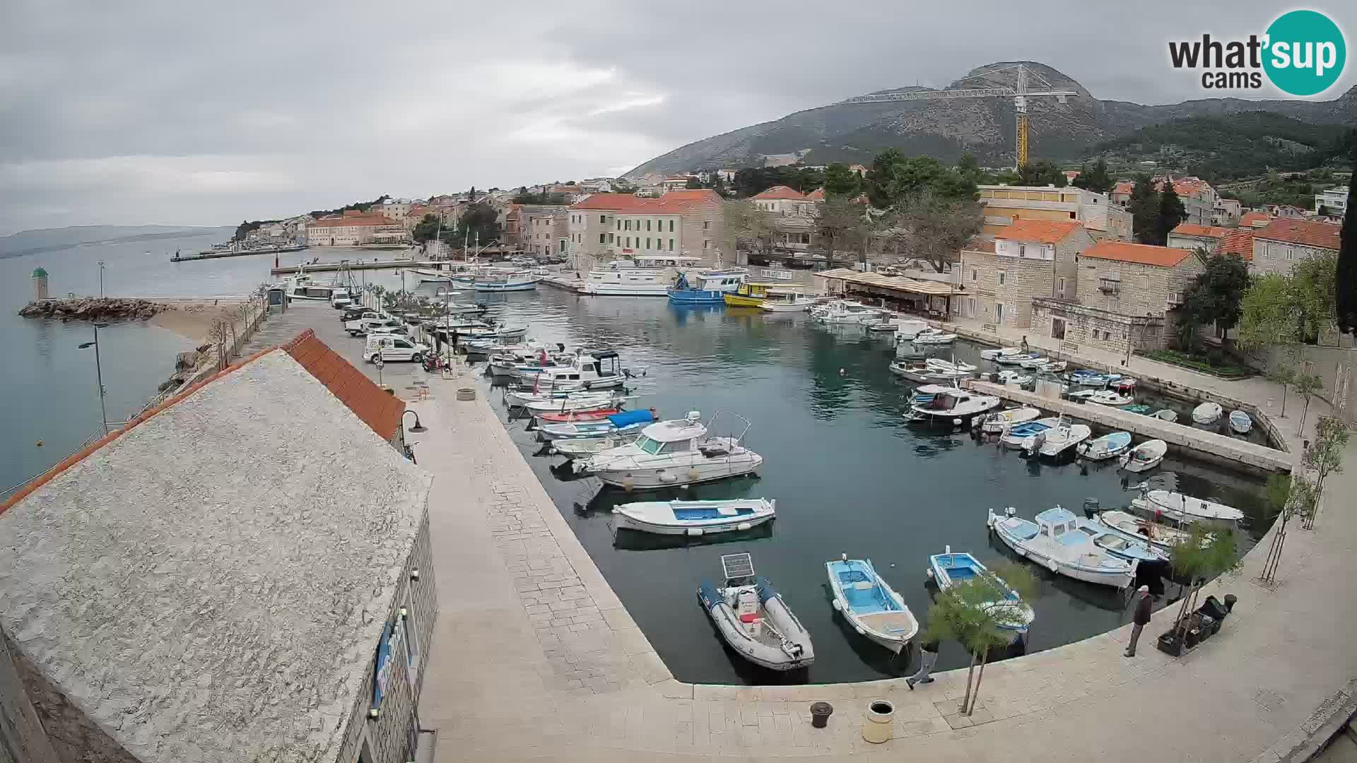 Webcam Bol Hafen – Liveblick auf Bol Riva & Marina