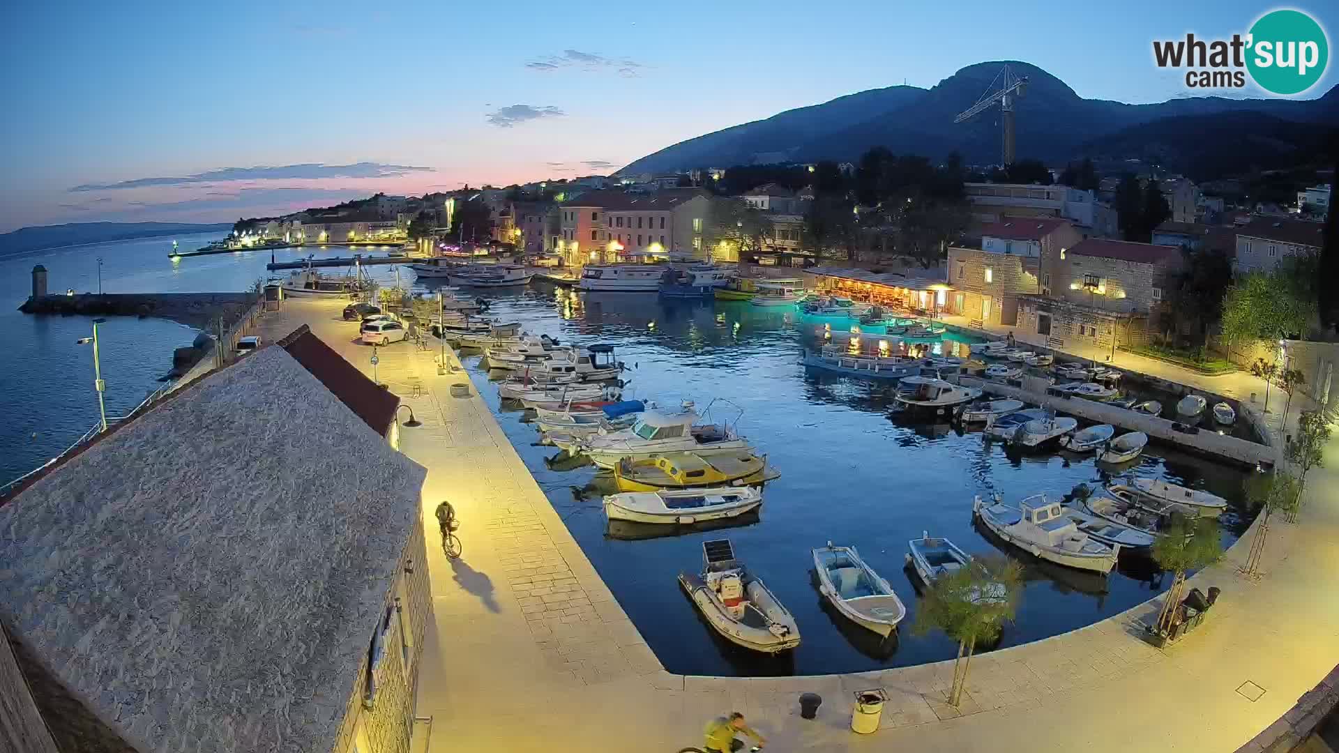 Webcam Bol Harbour – Live View of Bol Riva & Marina