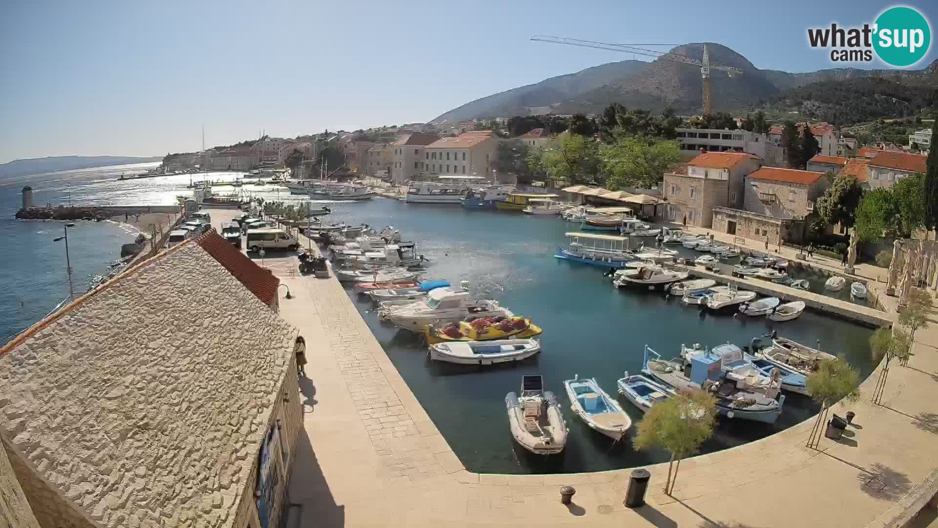 Webcam Bol Harbour – Live View of Bol Riva & Marina