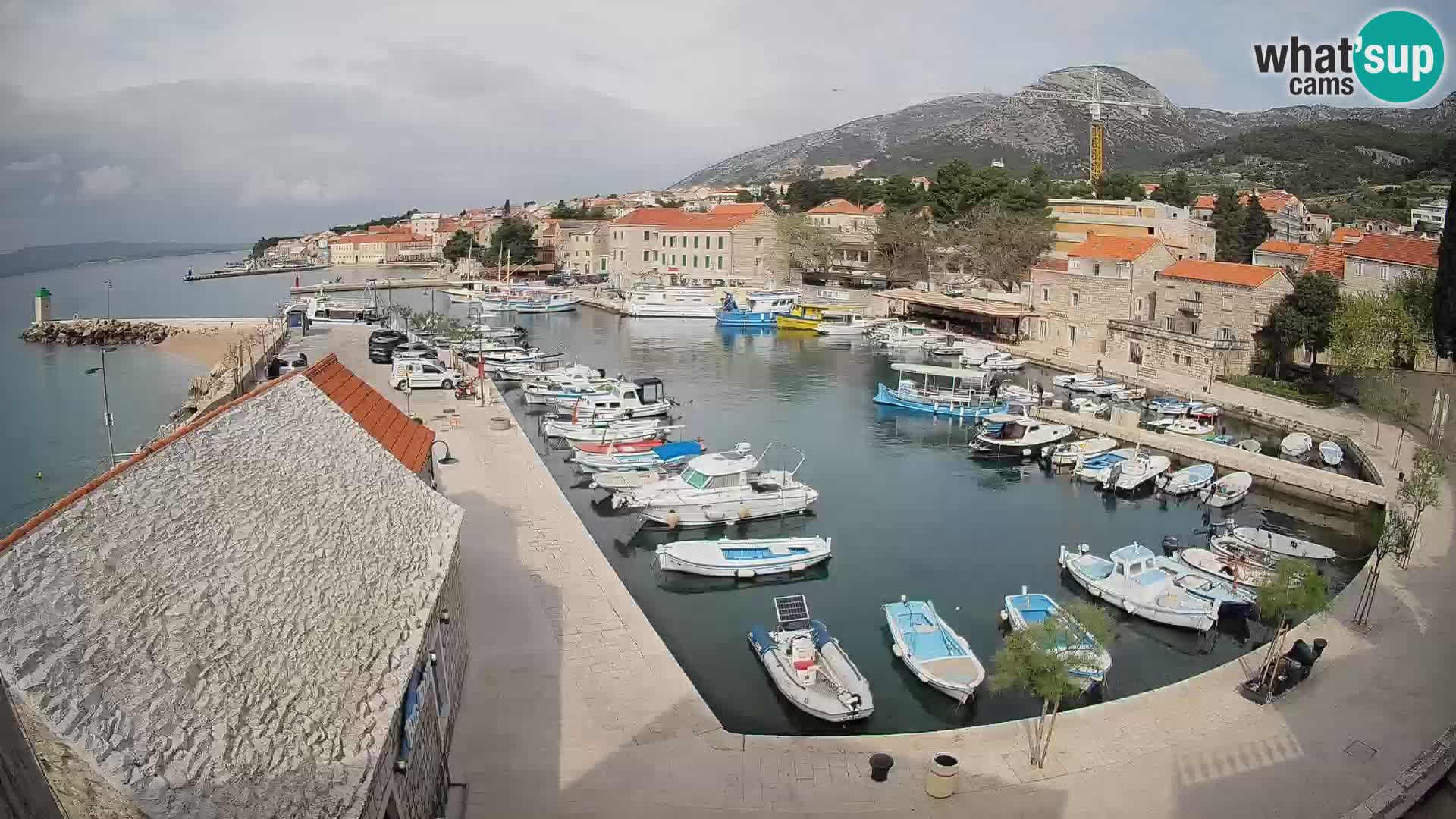 Webcam Bol Hafen – Liveblick auf Bol Riva & Marina