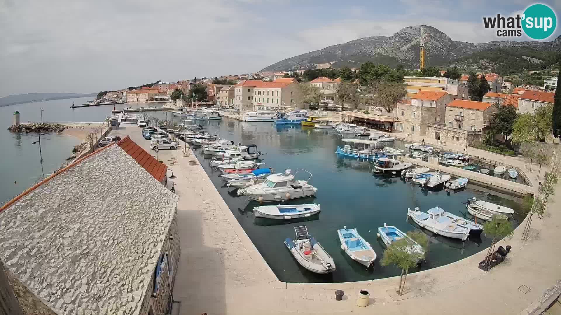 Webcam Bol Hafen – Liveblick auf Bol Riva & Marina