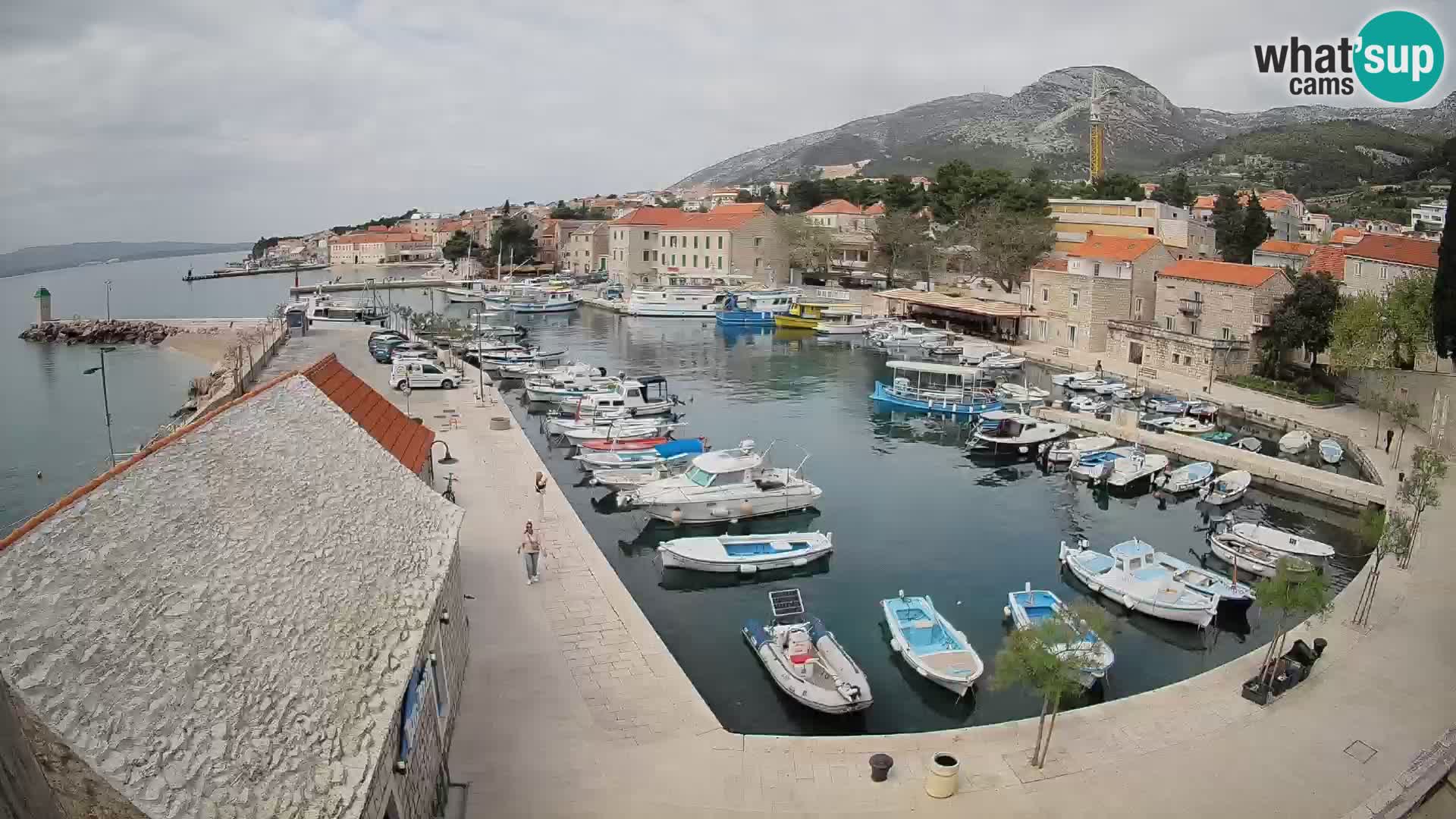 Webcam Bol Harbour – Live View of Bol Riva & Marina