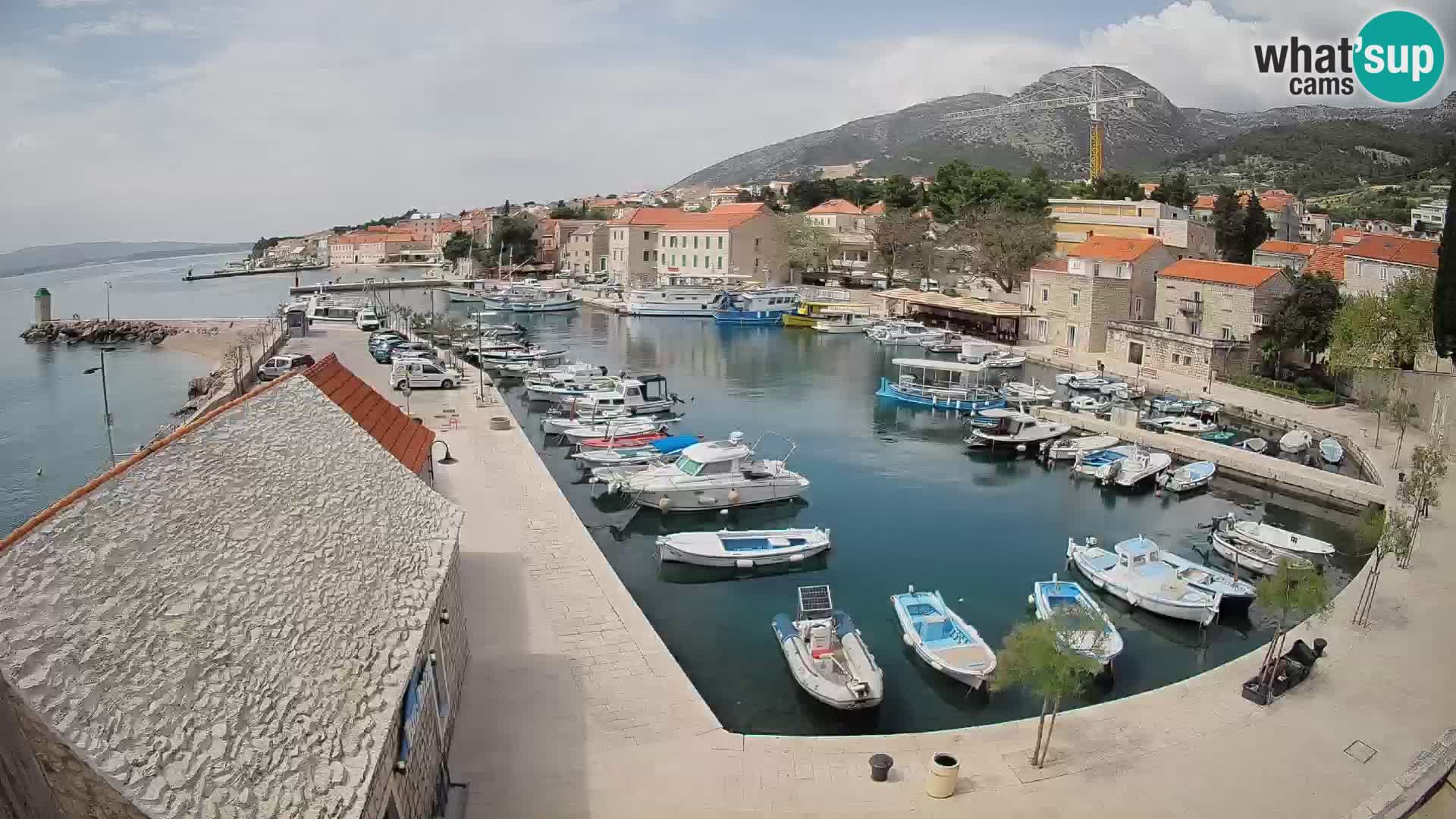 Webcam Bol Hafen – Liveblick auf Bol Riva & Marina
