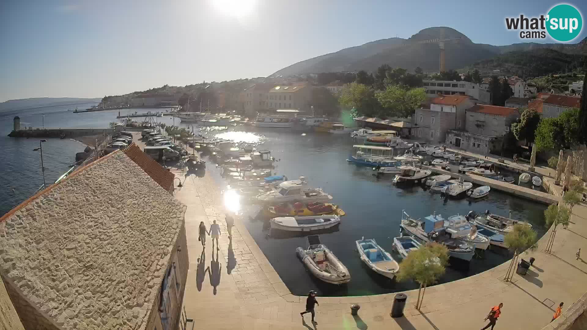 Webcam Bol Harbour – Live View of Bol Riva & Marina