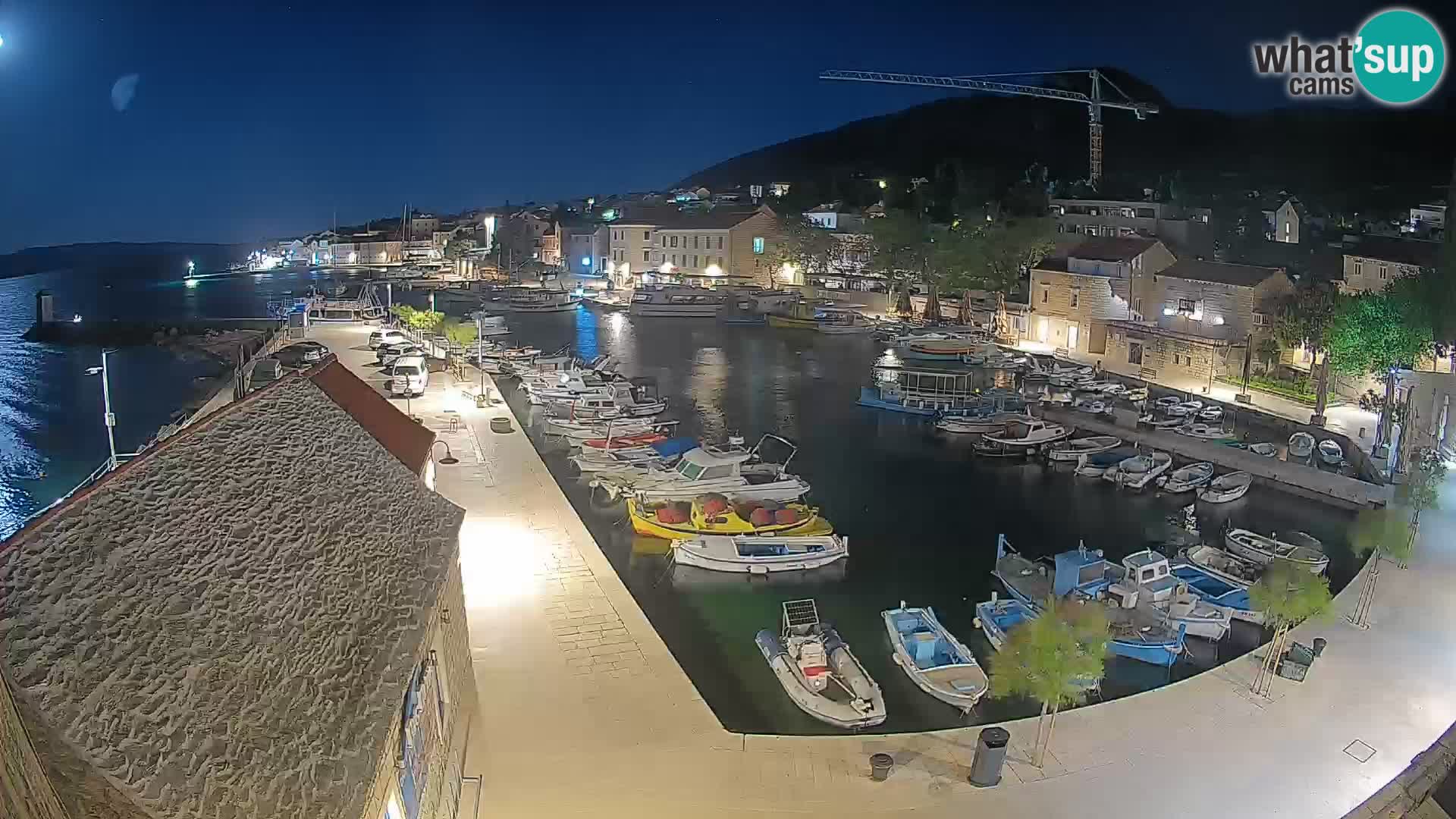 Webcam Bol Hafen – Liveblick auf Bol Riva & Marina