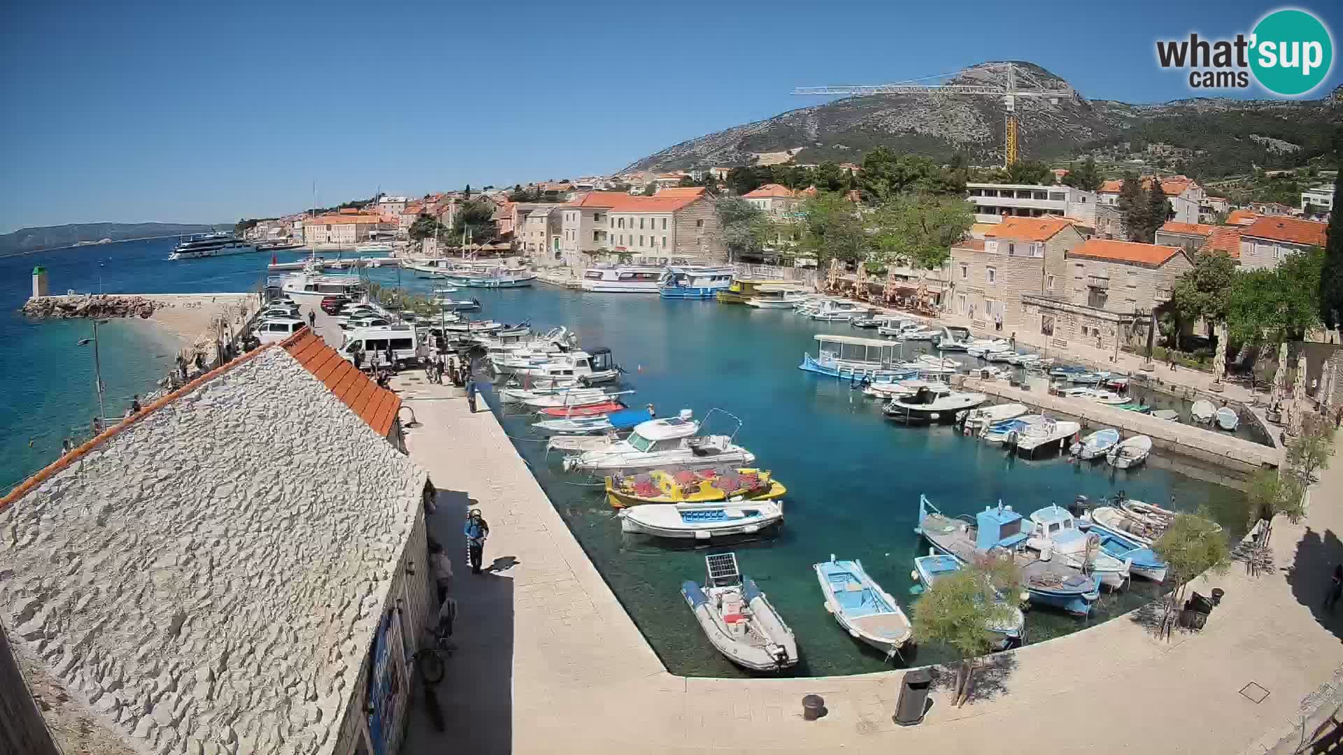 Webcam Bol Harbour – Live View of Bol Riva & Marina