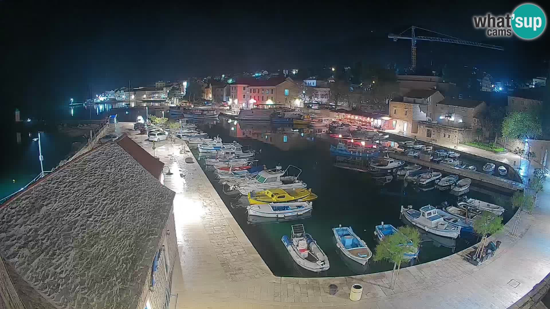 Webcam Bol Harbour – Live View of Bol Riva & Marina