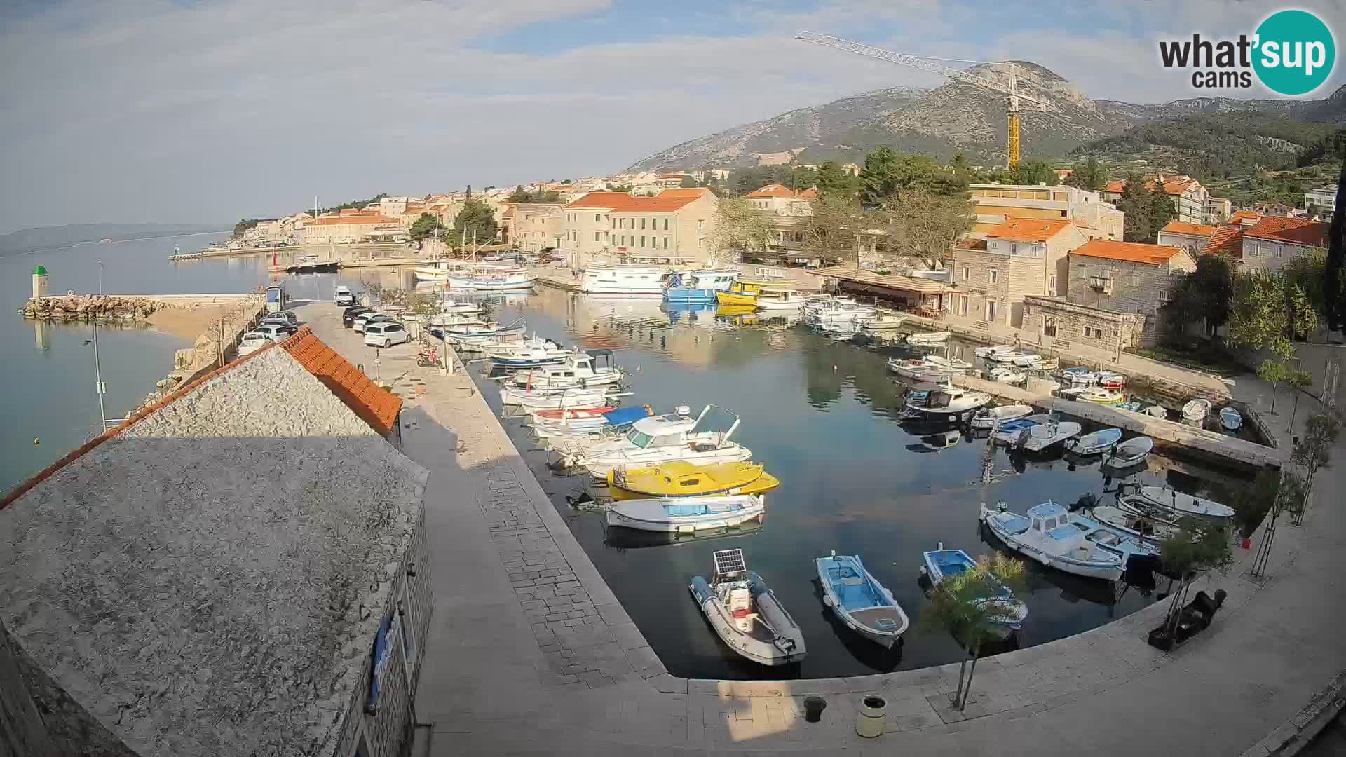 Webcam porto di Bol – Vista live sulla Riva e Marina