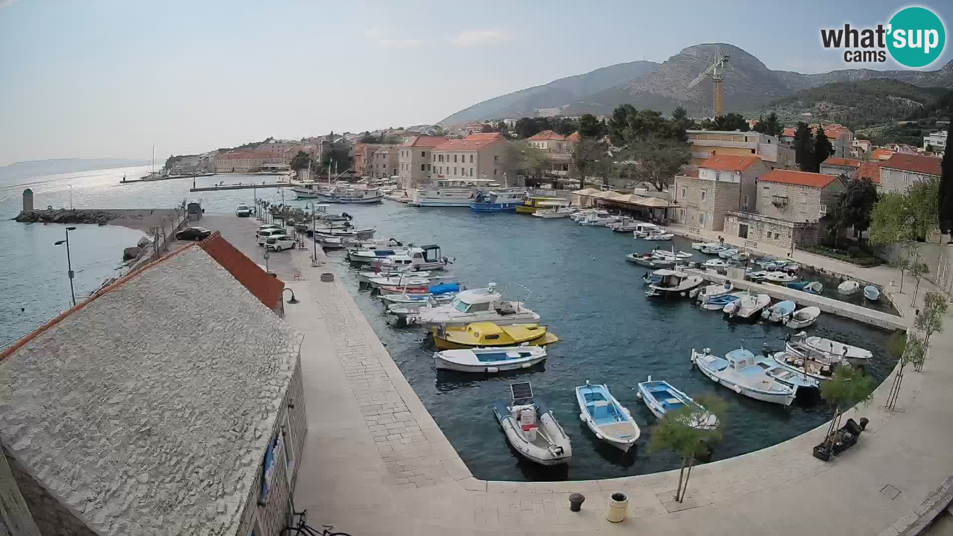 Webcam Bol Hafen – Liveblick auf Bol Riva & Marina