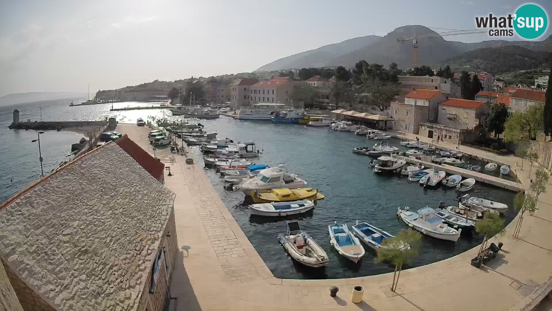 Webcam Bol Harbour – Live View of Bol Riva & Marina