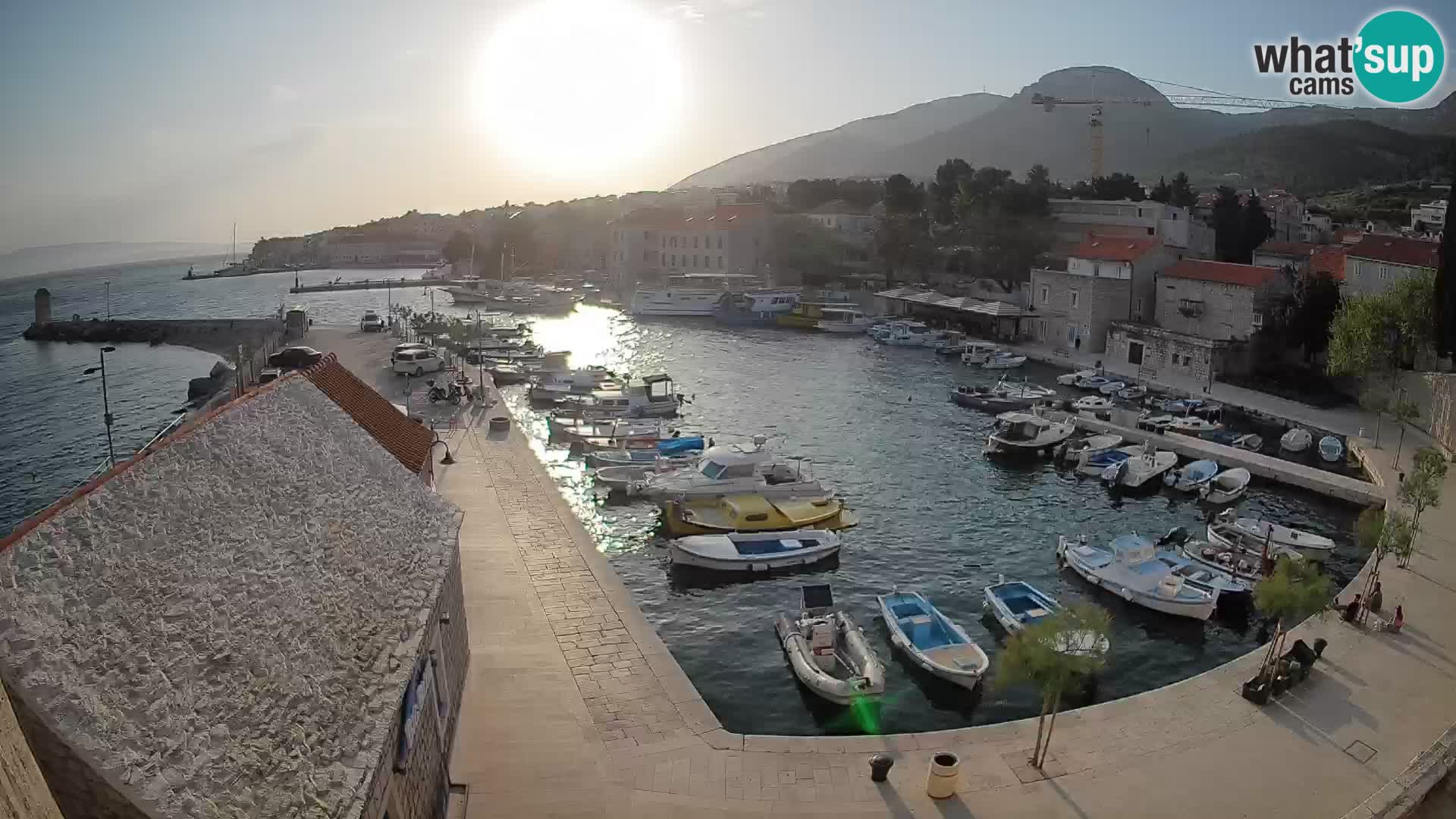 Webcam Bol Hafen – Liveblick auf Bol Riva & Marina