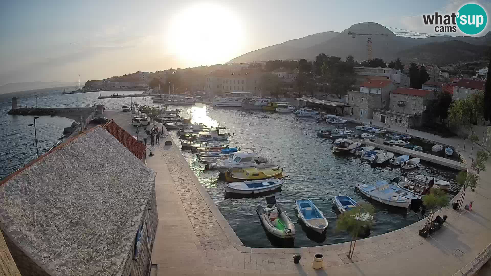 Webcam Bol Harbour – Live View of Bol Riva & Marina