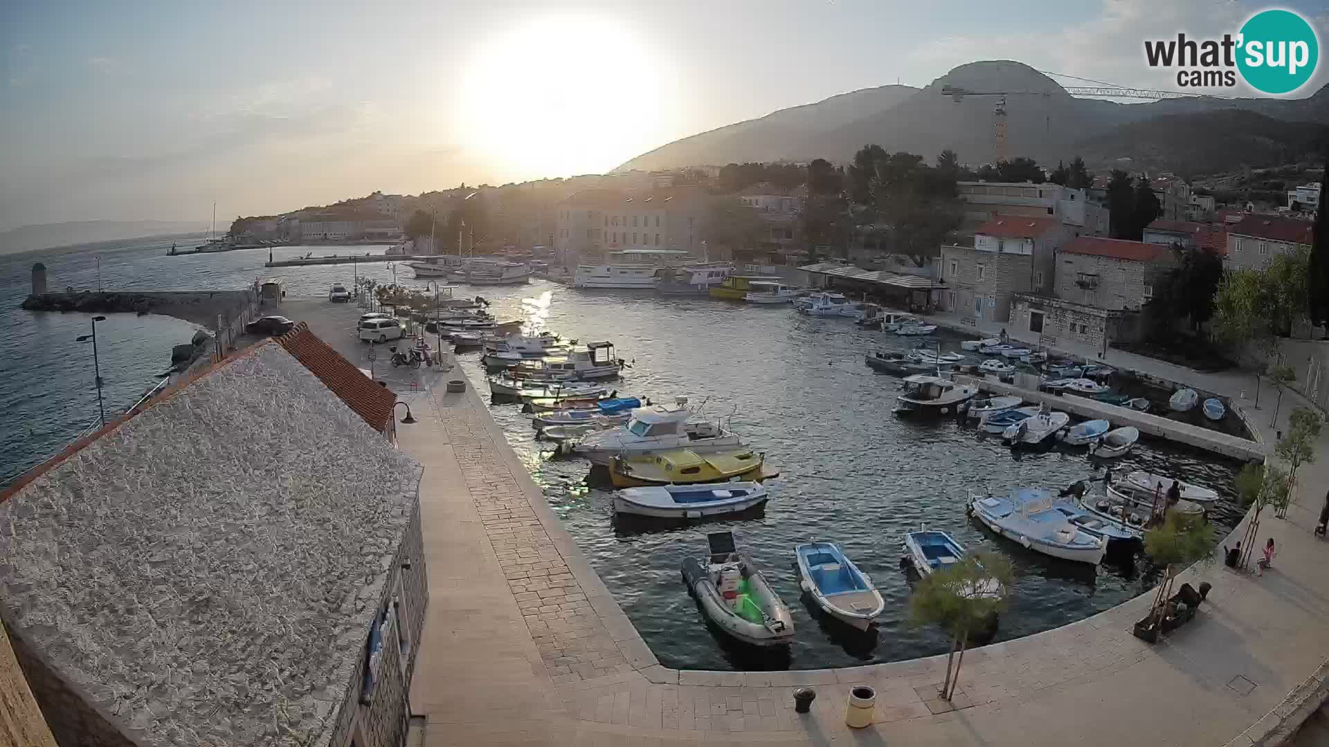 Webcam Bol Harbour – Live View of Bol Riva & Marina