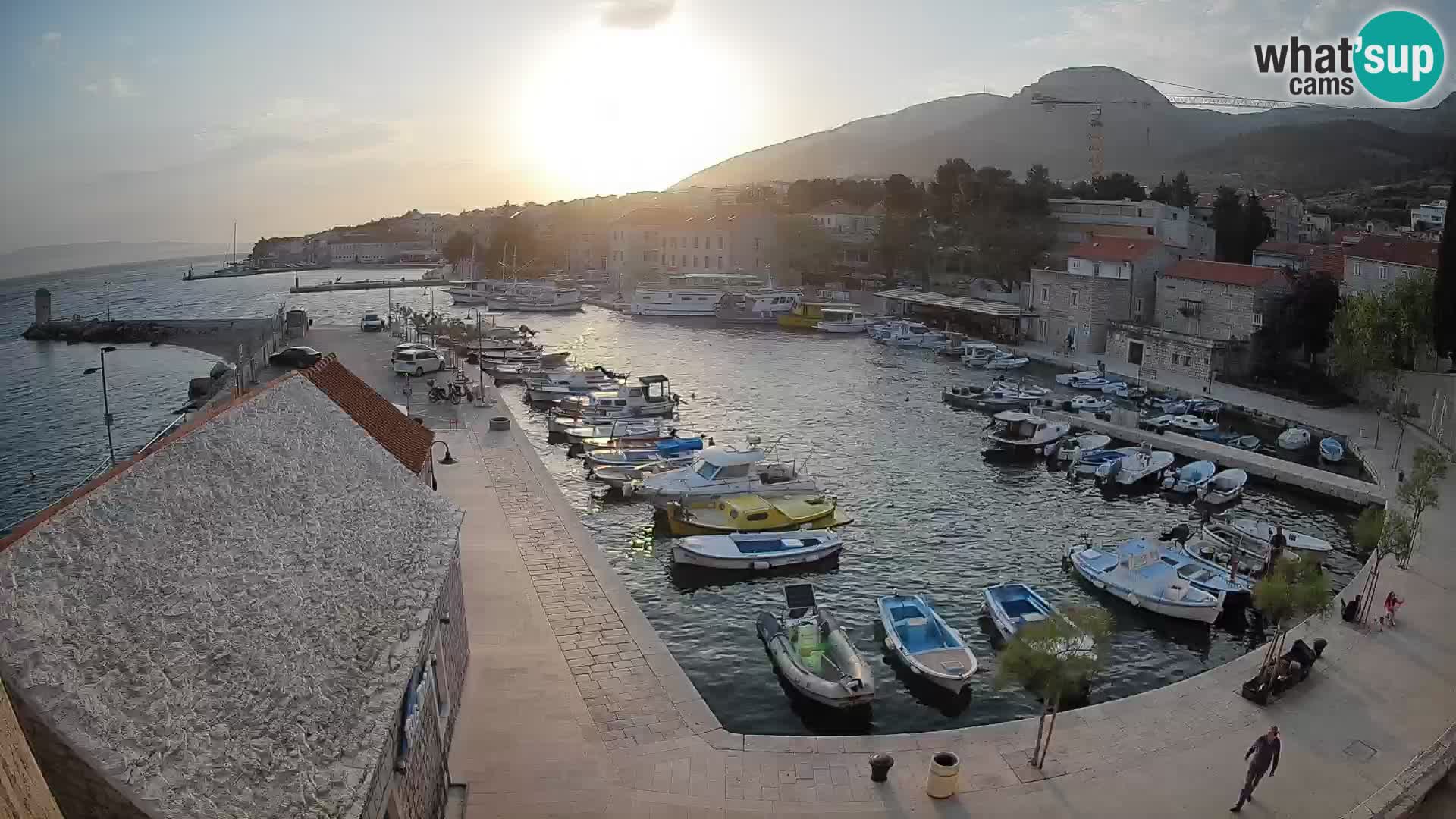 Webcam Bol Hafen – Liveblick auf Bol Riva & Marina