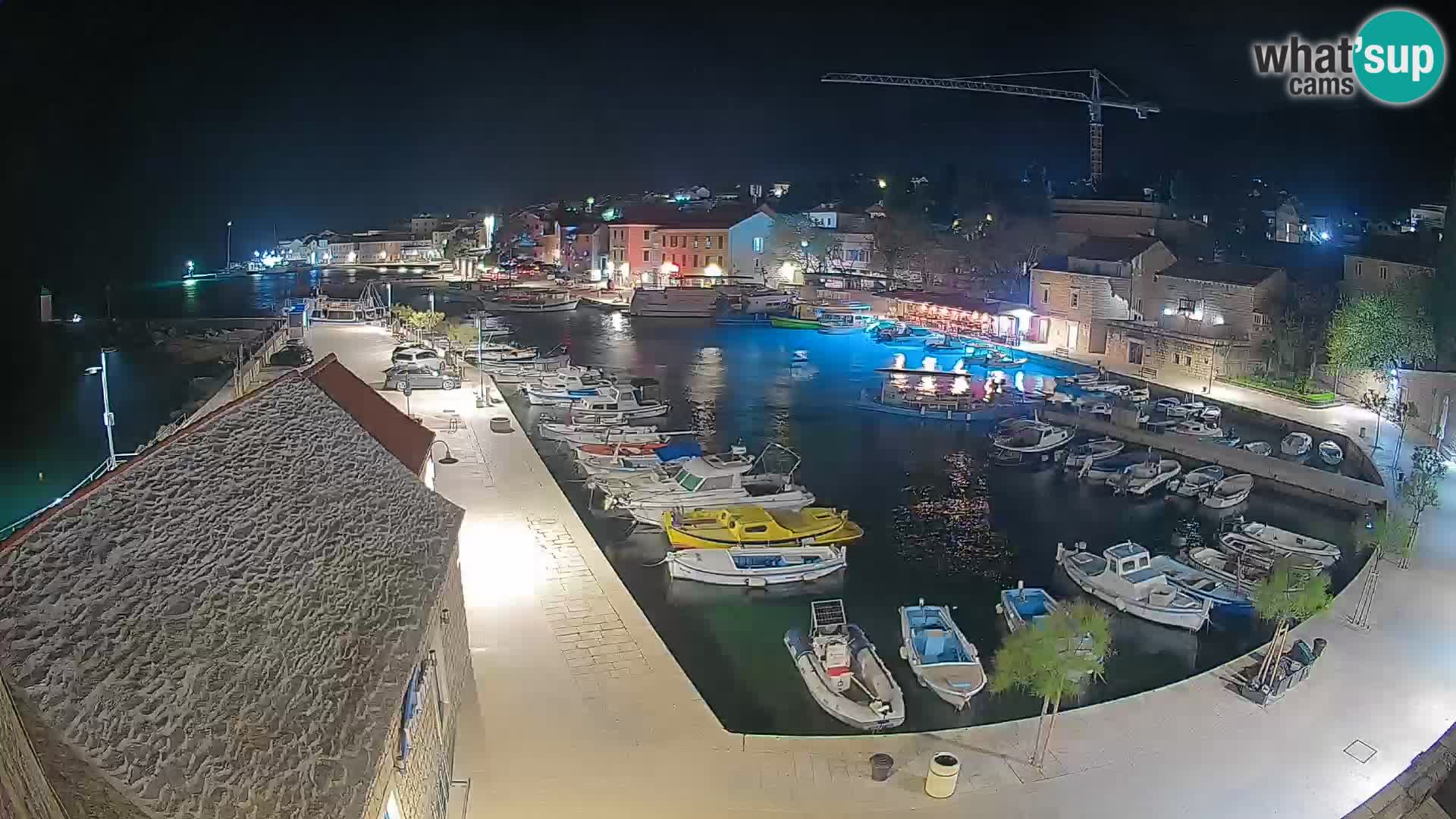 Webcam Bol Hafen – Liveblick auf Bol Riva & Marina
