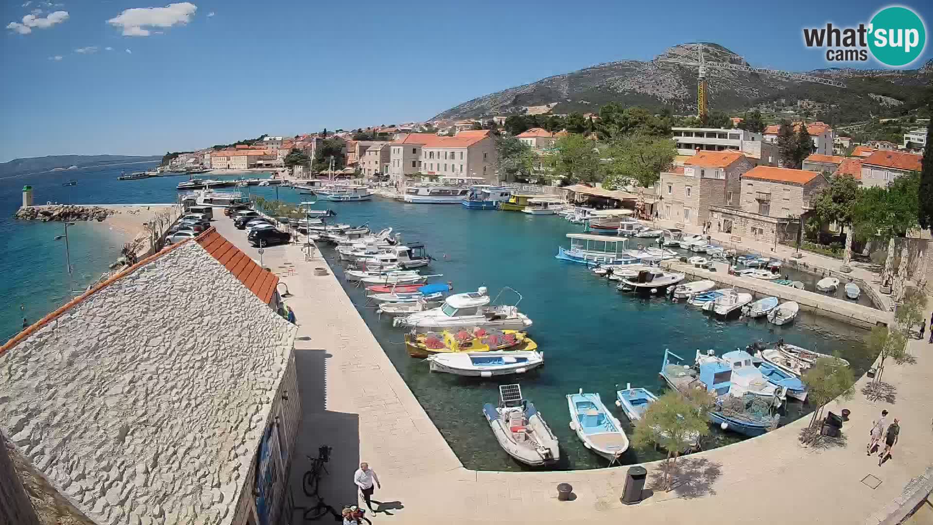 Webcam Bol Hafen – Liveblick auf Bol Riva & Marina