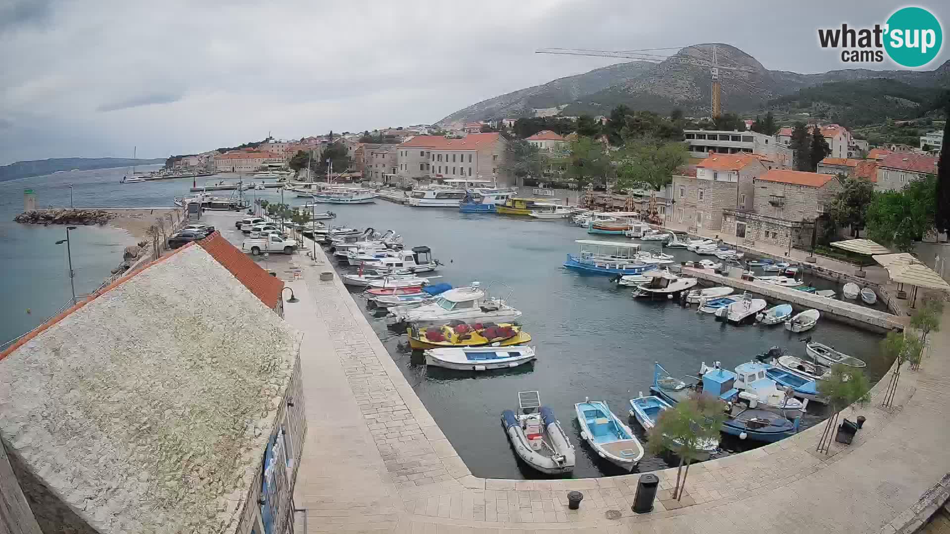Webcam Bol Harbour – Live View of Bol Riva & Marina