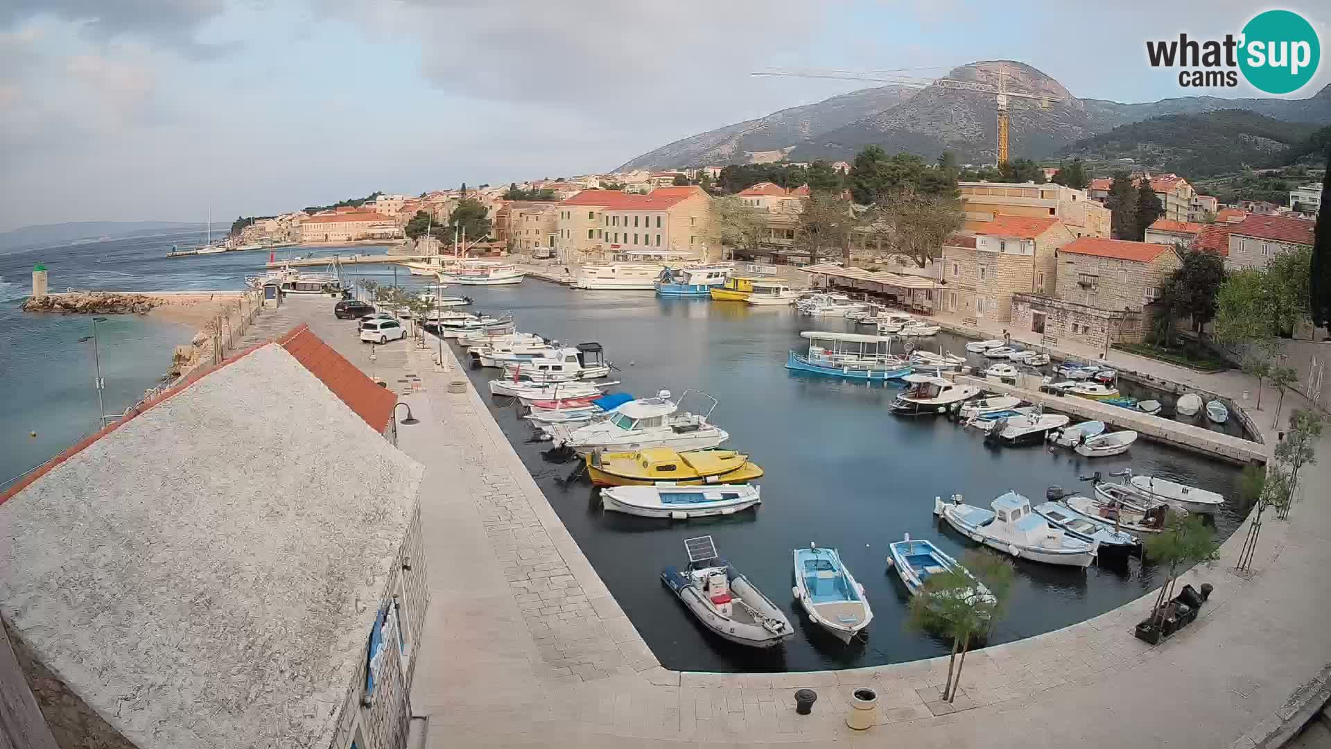 Webcam Bol Harbour – Live View of Bol Riva & Marina