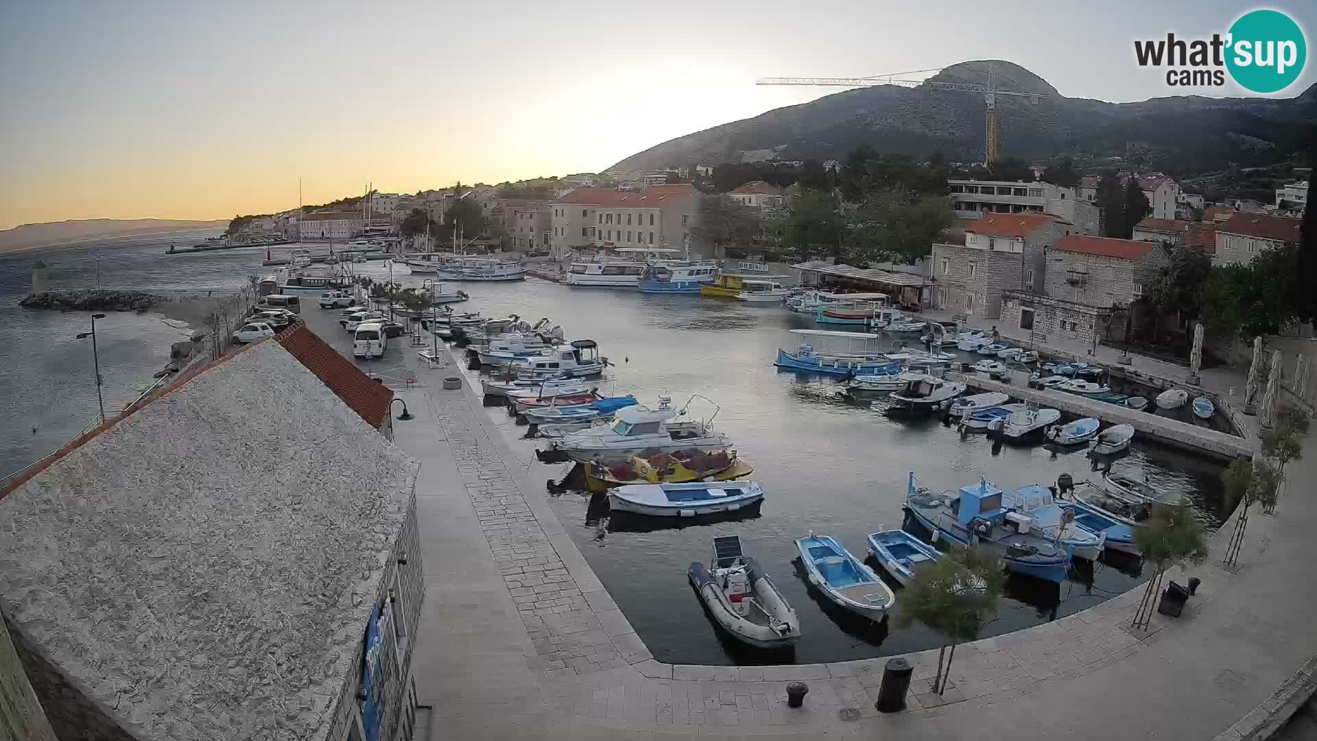Webcam Bol Hafen – Liveblick auf Bol Riva & Marina