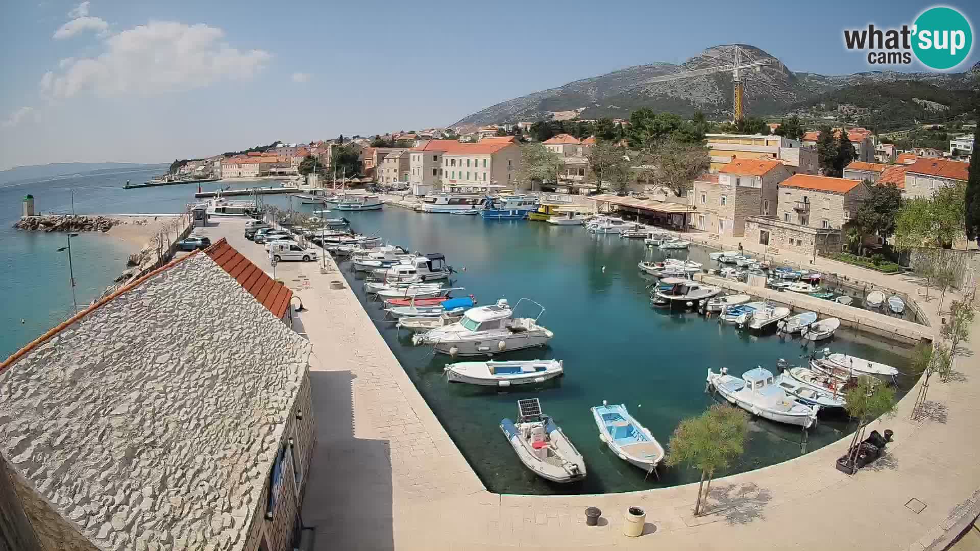 Webcam porto di Bol – Vista live sulla Riva e Marina