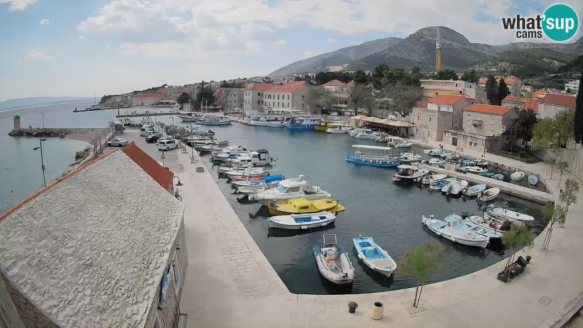 Webcam porto di Bol – Vista live sulla Riva e Marina