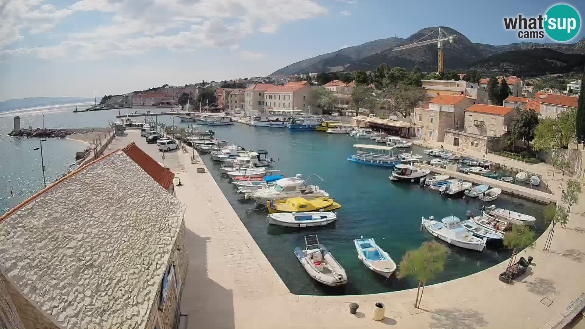 Webcam porto di Bol – Vista live sulla Riva e Marina