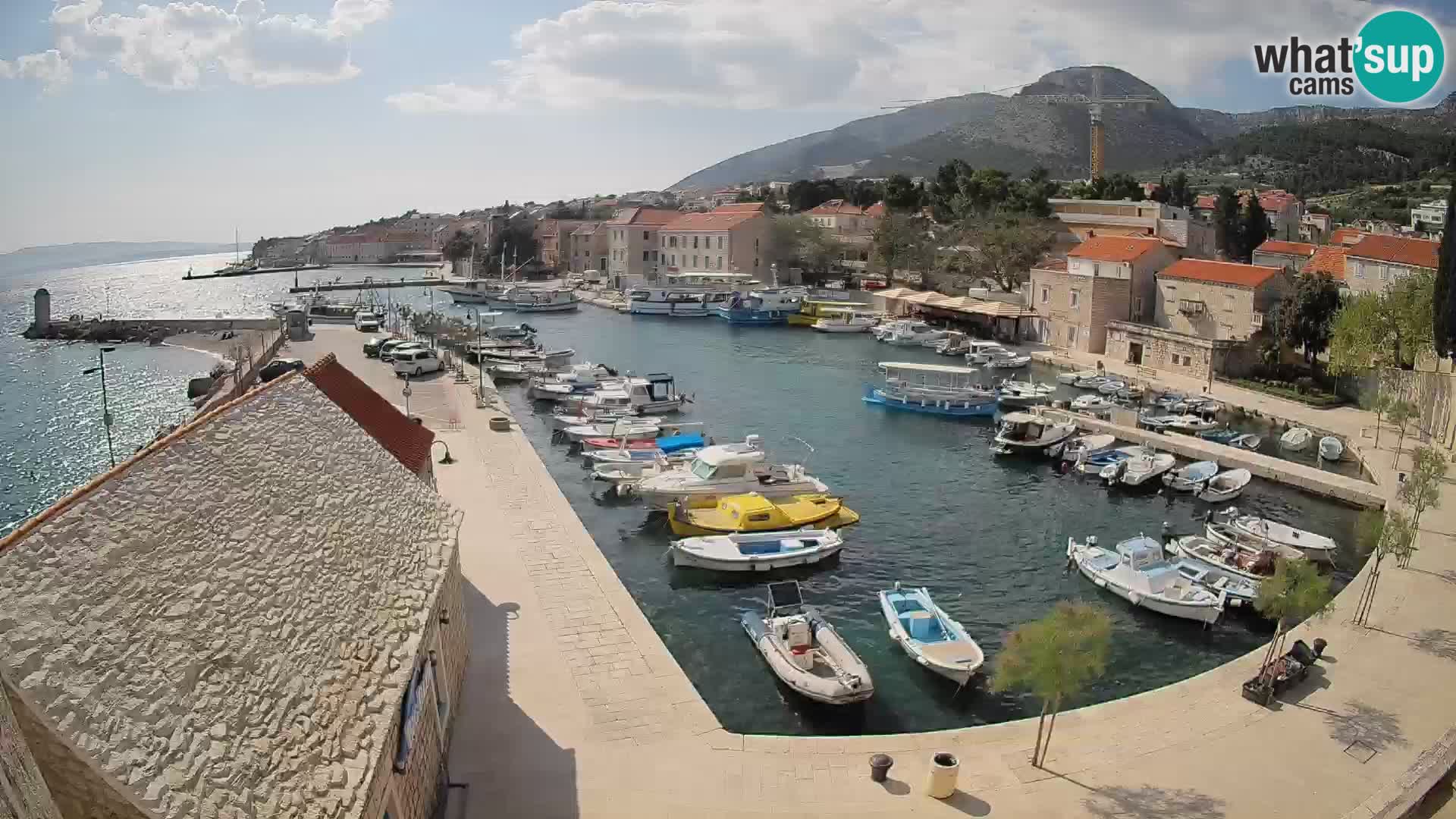 Webcam Bol Hafen – Liveblick auf Bol Riva & Marina