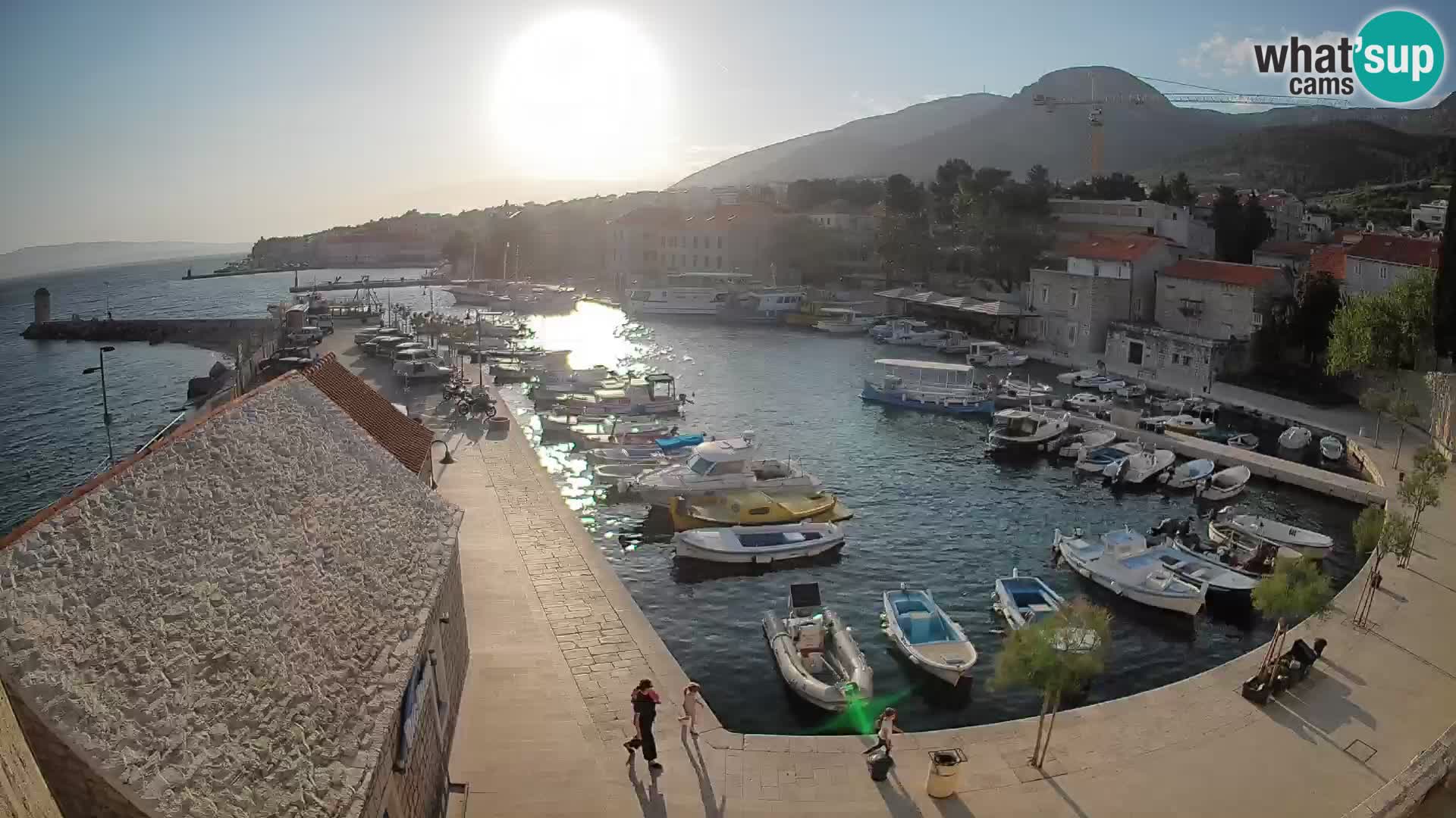 Webcam Bol Harbour – Live View of Bol Riva & Marina