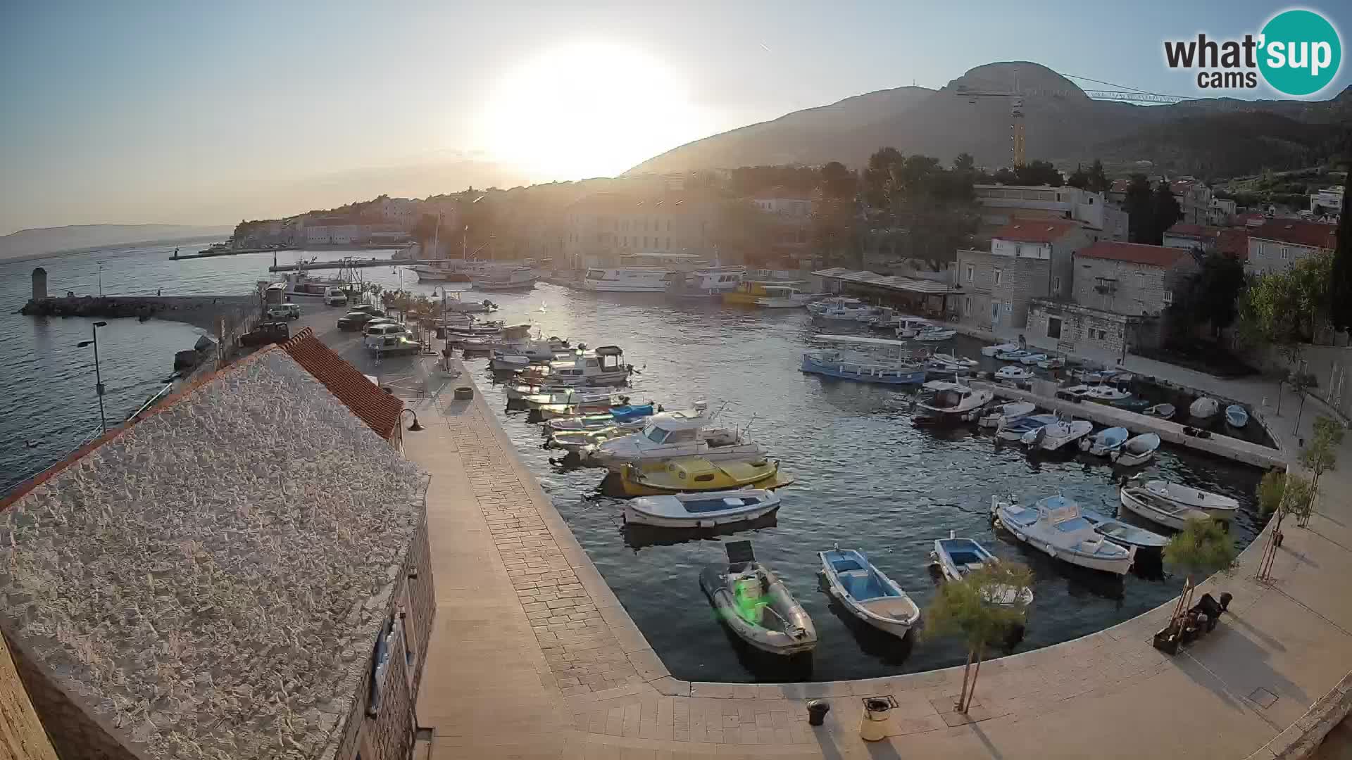 Webcam Bol Hafen – Liveblick auf Bol Riva & Marina
