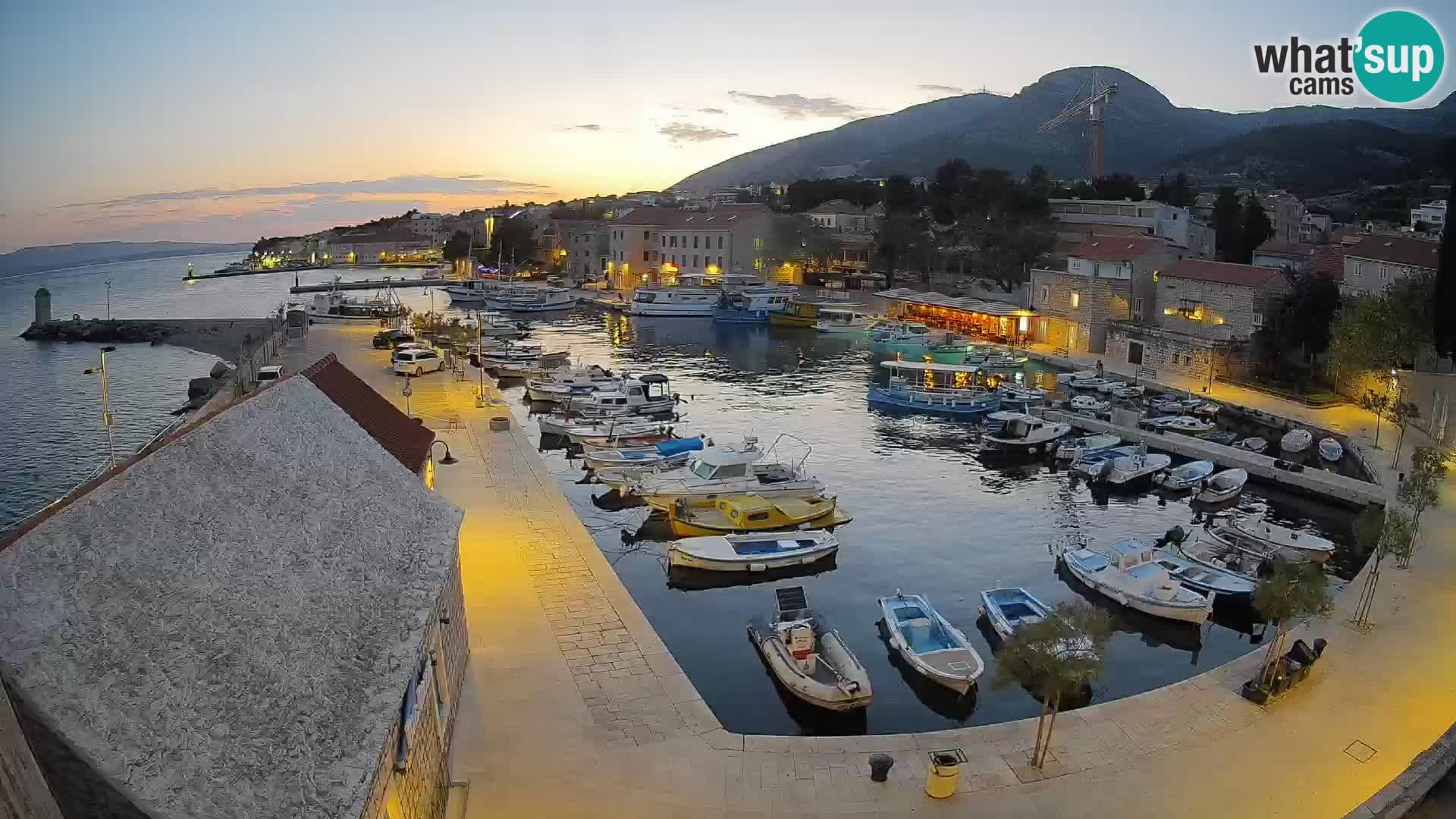 Webcam Bol Hafen – Liveblick auf Bol Riva & Marina