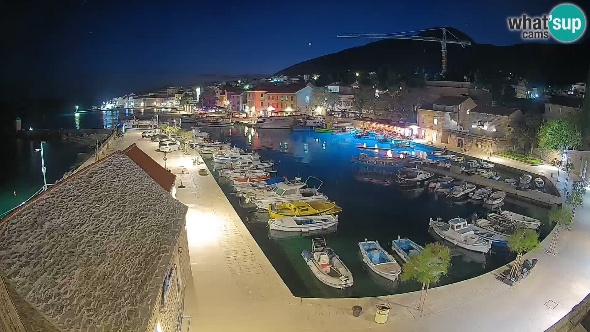 Webcam Bol Harbour – Live View of Bol Riva & Marina