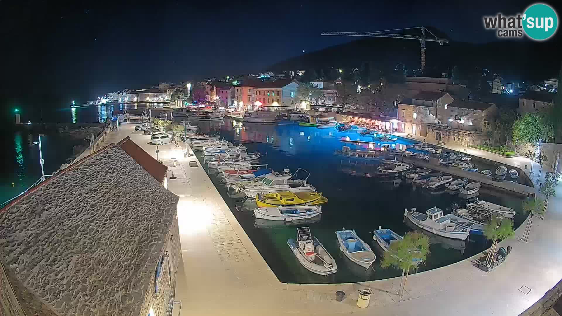Webcam Bol Harbour – Live View of Bol Riva & Marina