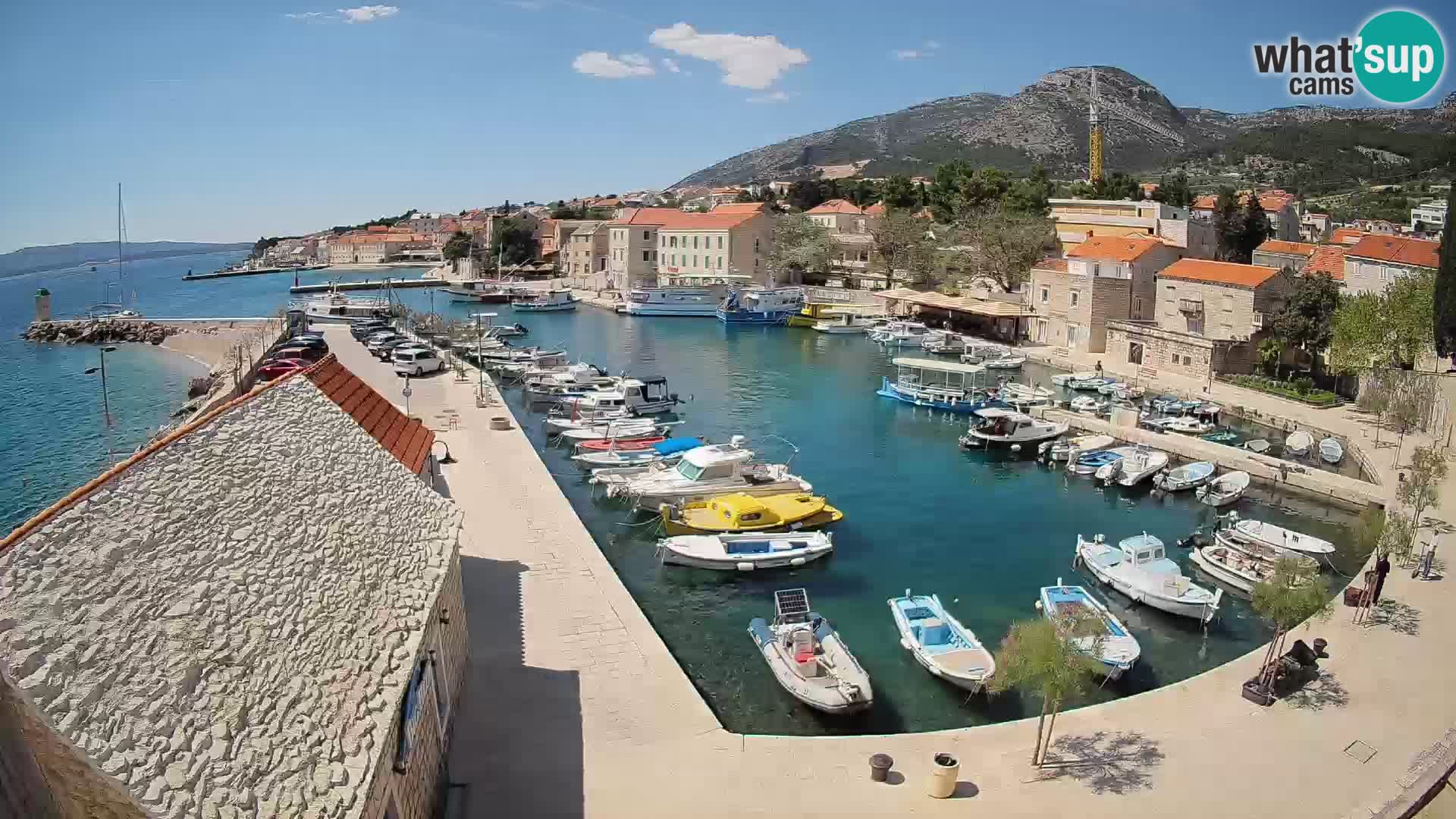 Webcam Bol Hafen – Liveblick auf Bol Riva & Marina