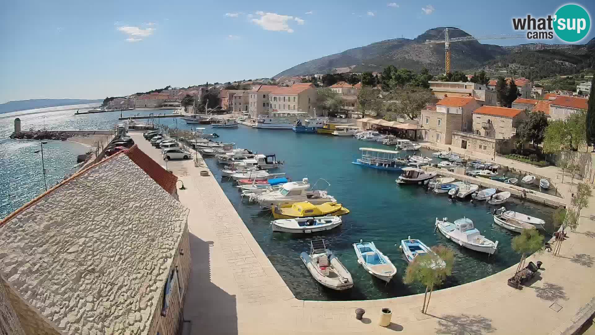 Webcam Bol Hafen – Liveblick auf Bol Riva & Marina