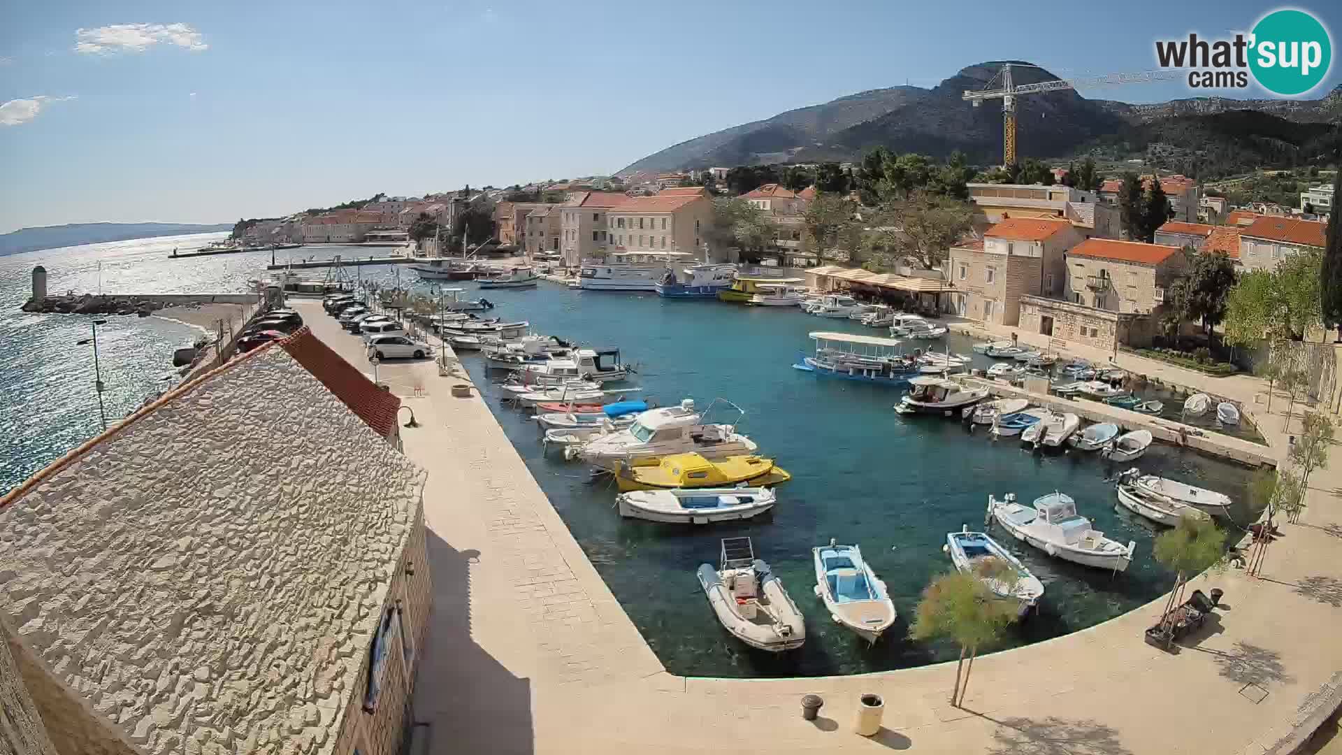 Webcam Bol Hafen – Liveblick auf Bol Riva & Marina